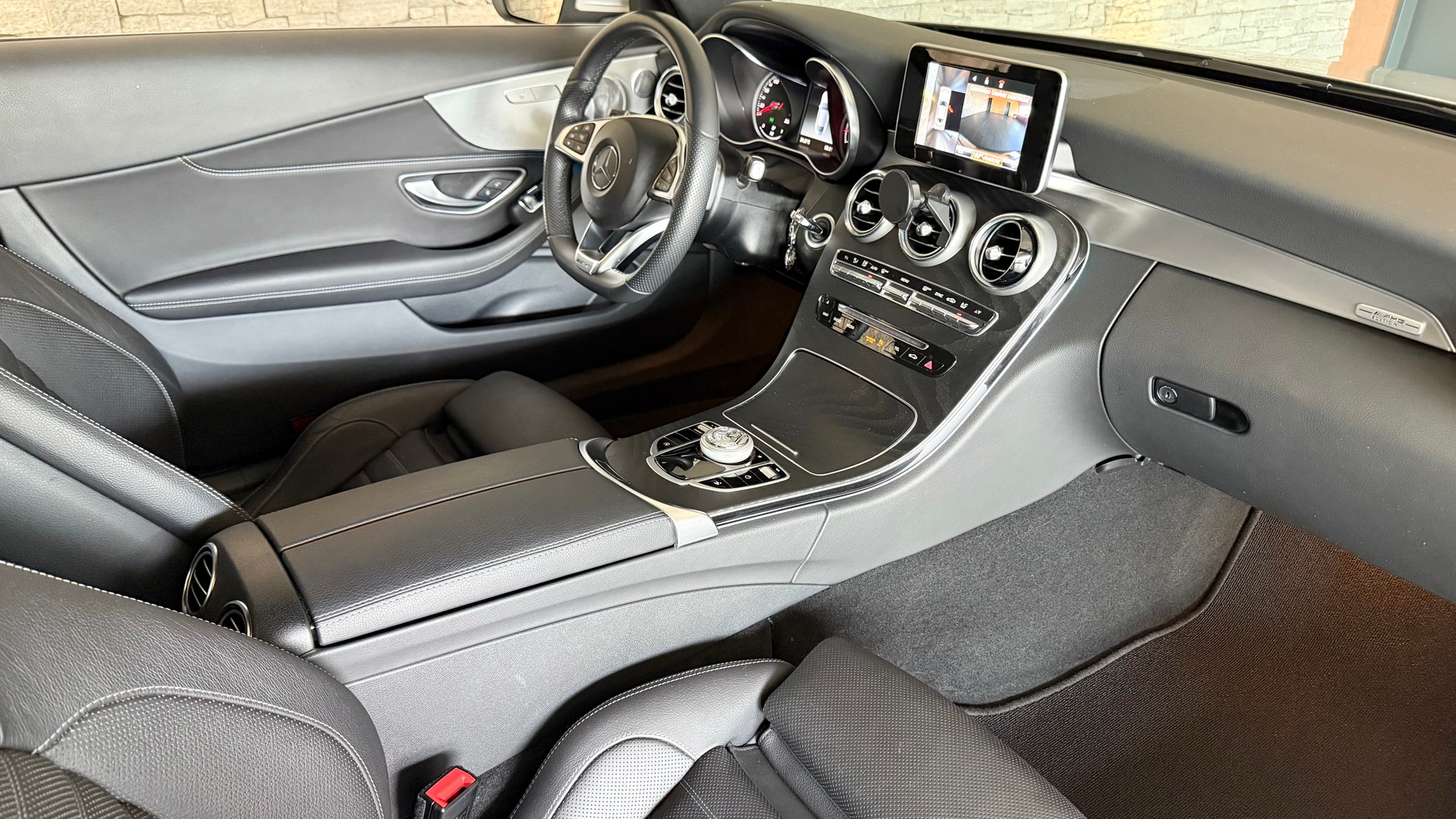 MERCEDES-BENZ C 200 Coupé AMG Line Edition 1 4Matic-image-16