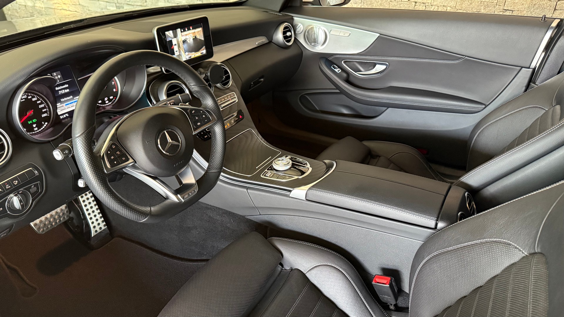 MERCEDES-BENZ C 200 Coupé AMG Line Edition 1 4Matic-image-19