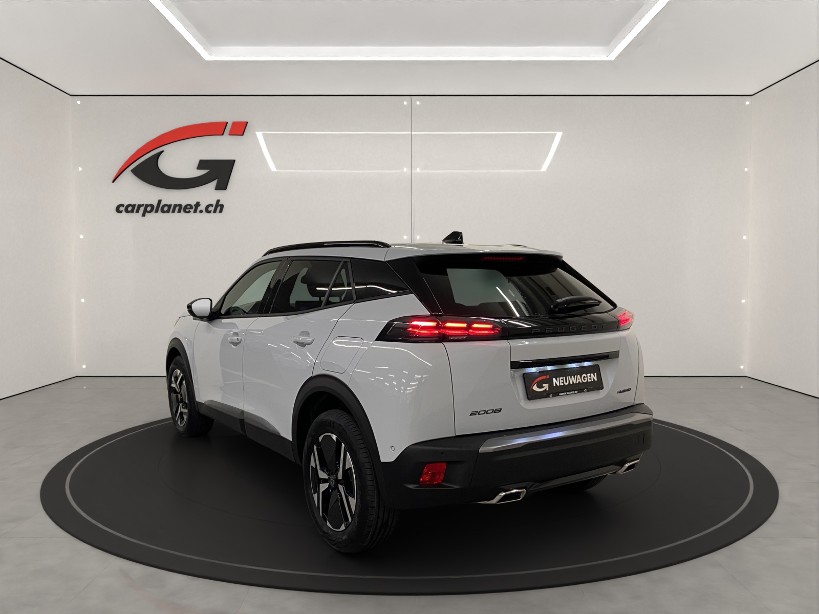 PEUGEOT 2008 1.2 Hybrid 145 Allure-image-2