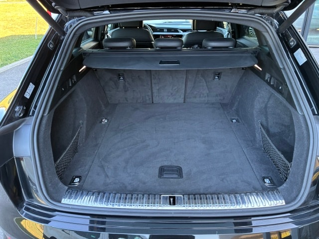 AUDI e-tron 55 Advanced quattro-image-14