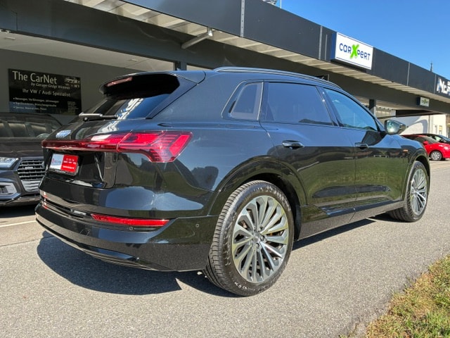 AUDI e-tron 55 Advanced quattro-image-7