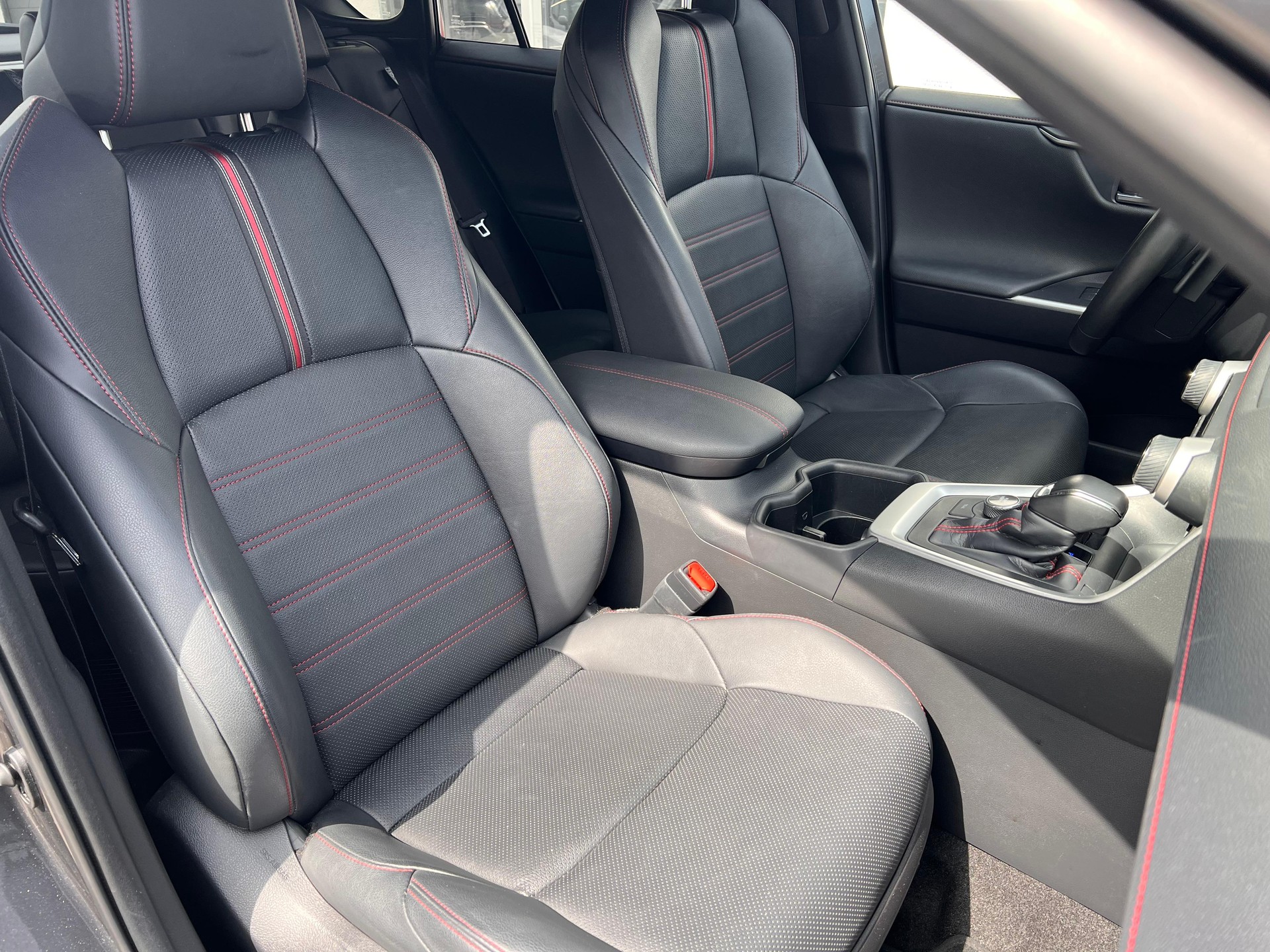 TOYOTA RAV4 2.5 Plug-In-Hybrid Platinum-image-14
