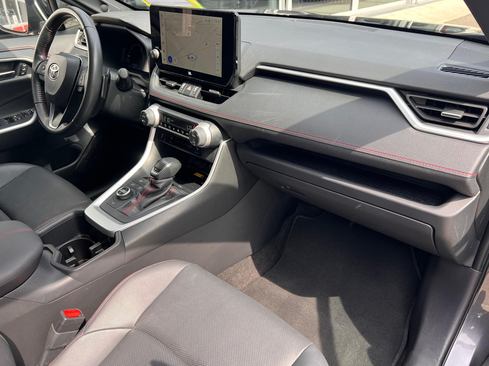 TOYOTA RAV4 2.5 Plug-In-Hybrid Platinum-image-13