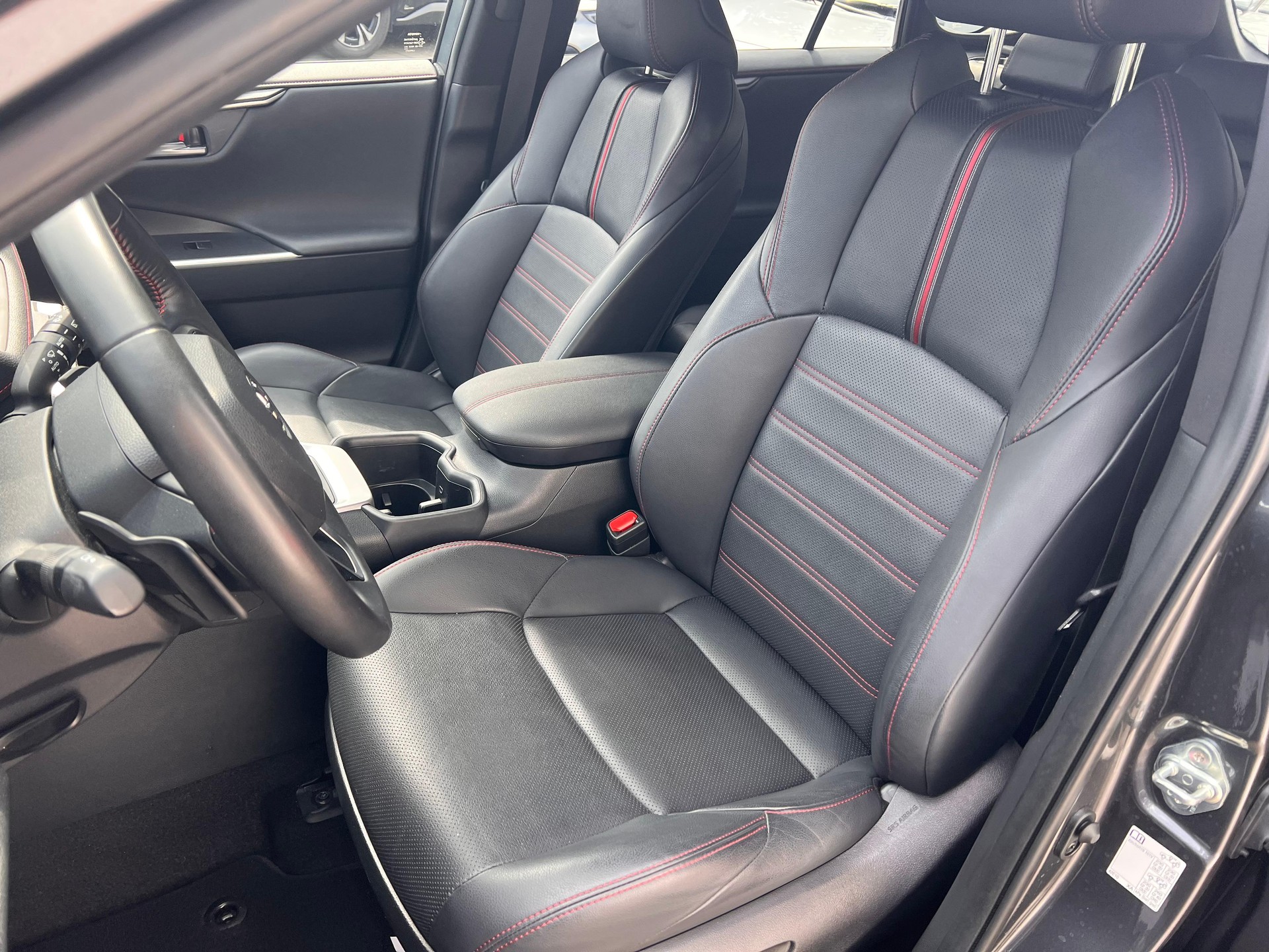 TOYOTA RAV4 2.5 Plug-In-Hybrid Platinum-image-9