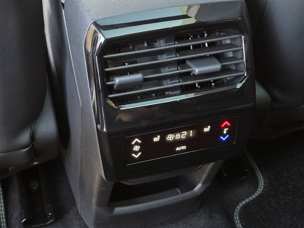 PEUGEOT 5008 1.6 PHEV 225cv GT Exclusive (crochet)-image-14