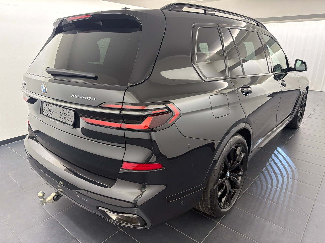 BMW X7 xDr 48 40d M Sport Pro-showroom-element-2