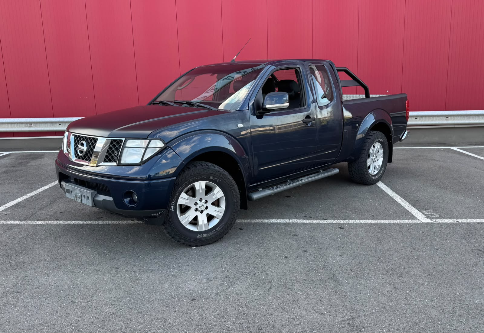 NISSAN Navara King Cab XE 2.5 dCi 4WD-image-1