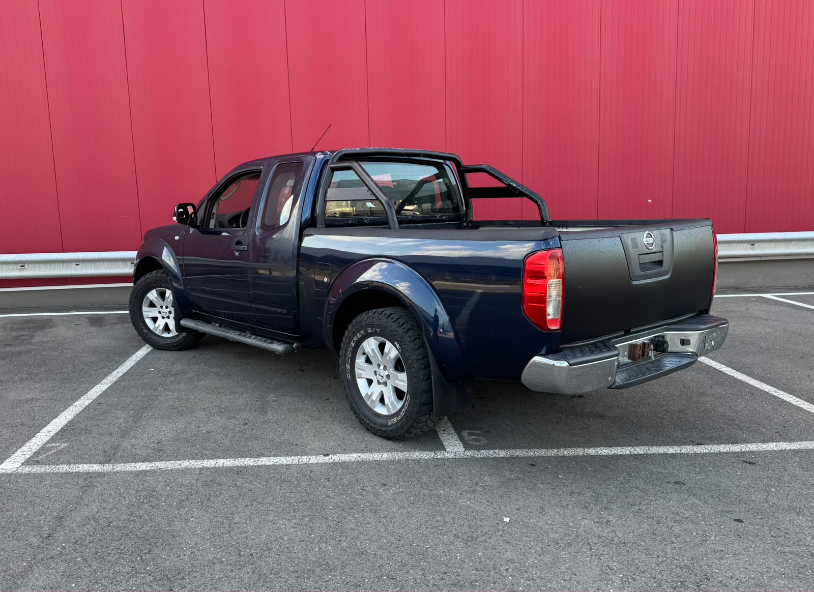 NISSAN Navara King Cab XE 2.5 dCi 4WD-image-3