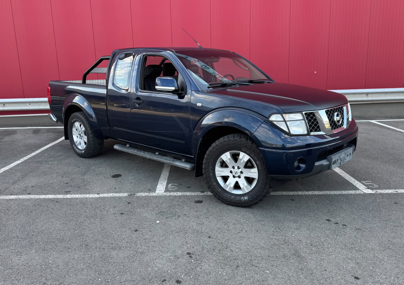NISSAN Navara King Cab XE 2.5 dCi 4WD-image-0