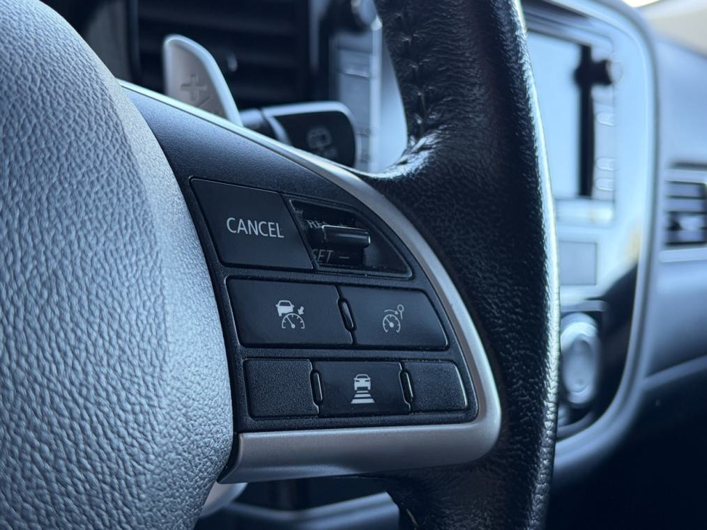 MITSUBISHI Outlander 2.0 PHEV Intense-image-6