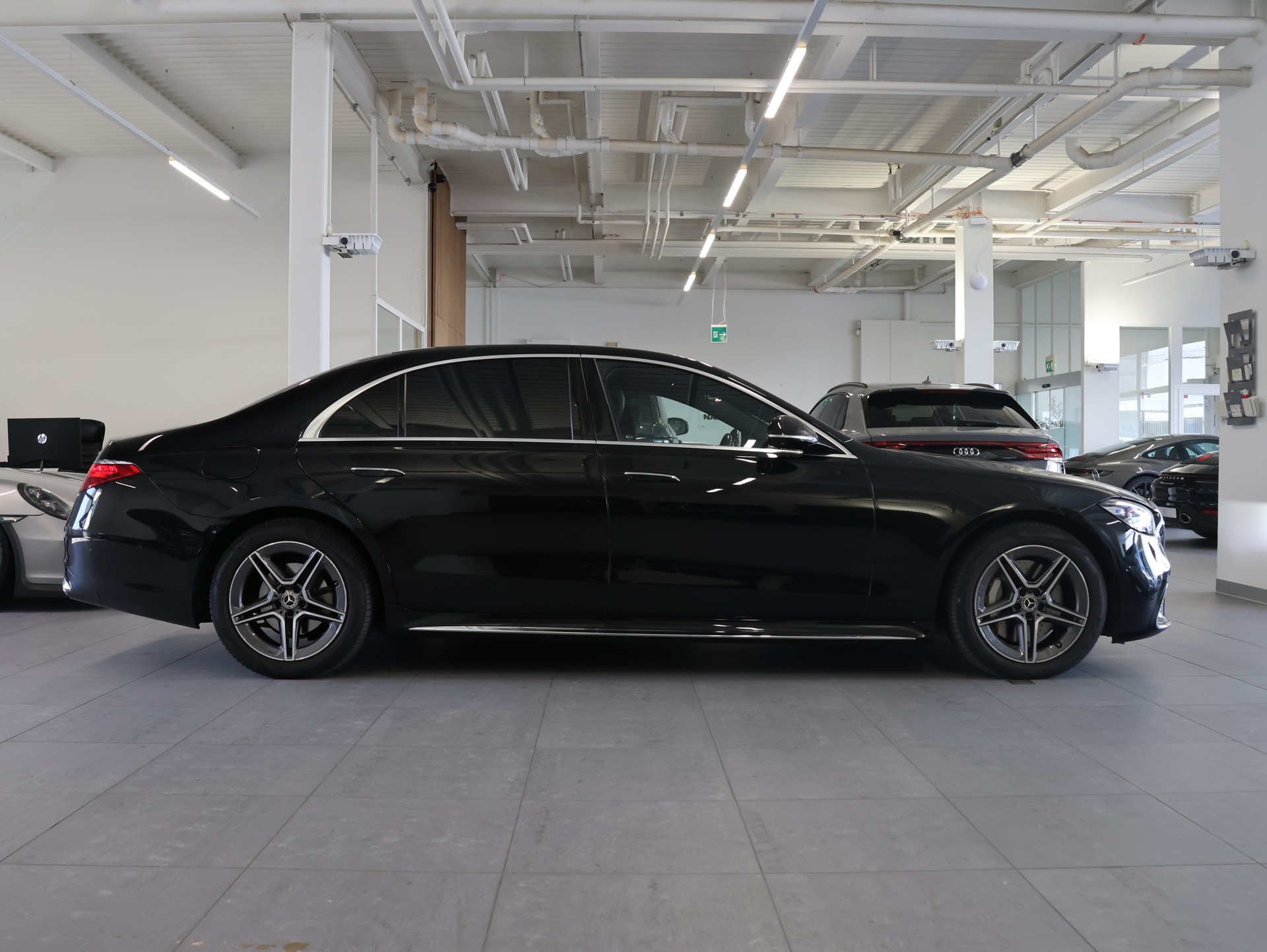 MERCEDES-BENZ S 450 L 4Matic Business Class 9G-Tronic *Burmester* *Panoramadach* *Sitzheizung*-image-8