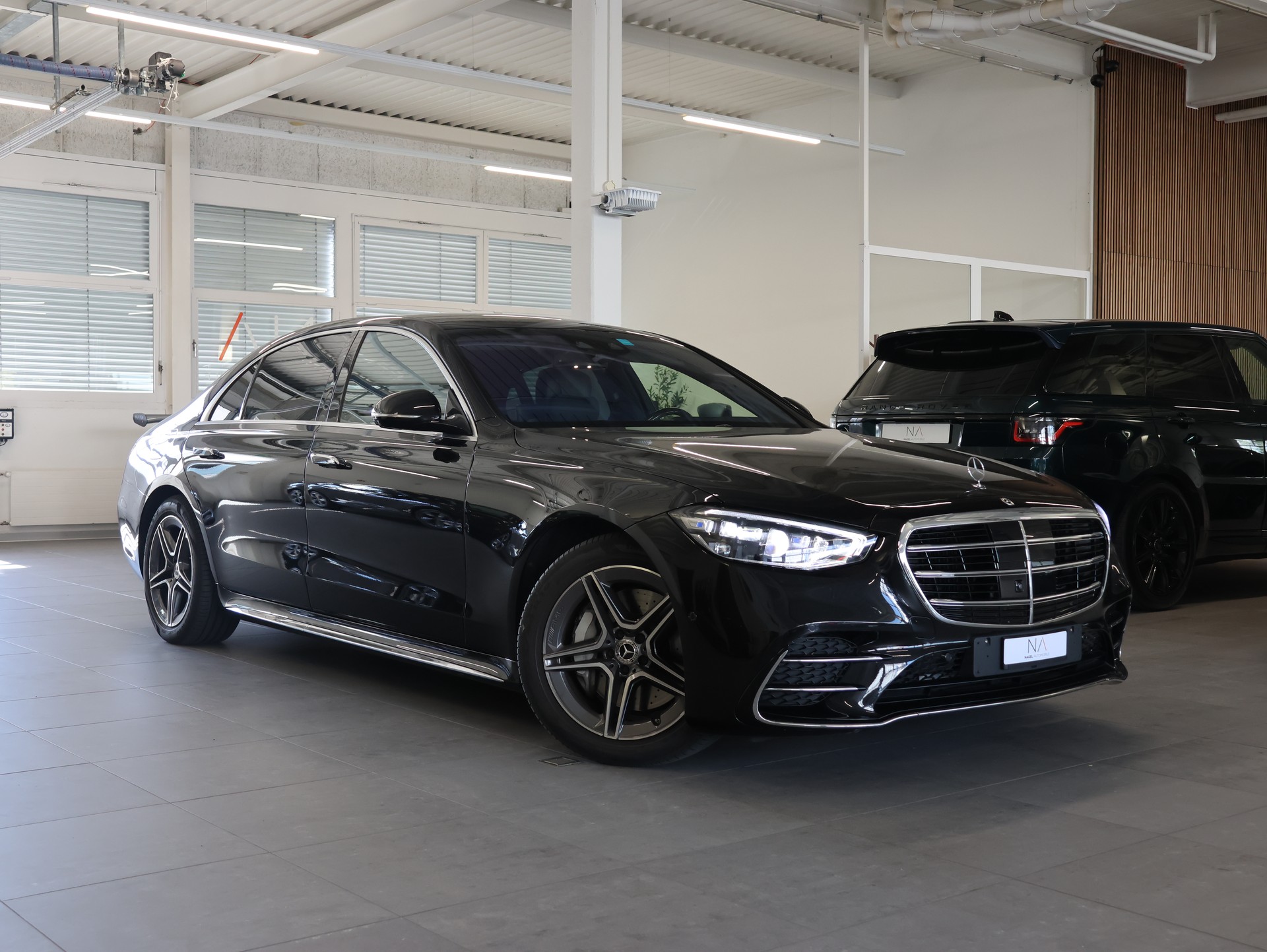 MERCEDES-BENZ S 450 L 4Matic Business Class 9G-Tronic *Burmester* *Panoramadach* *Sitzheizung*