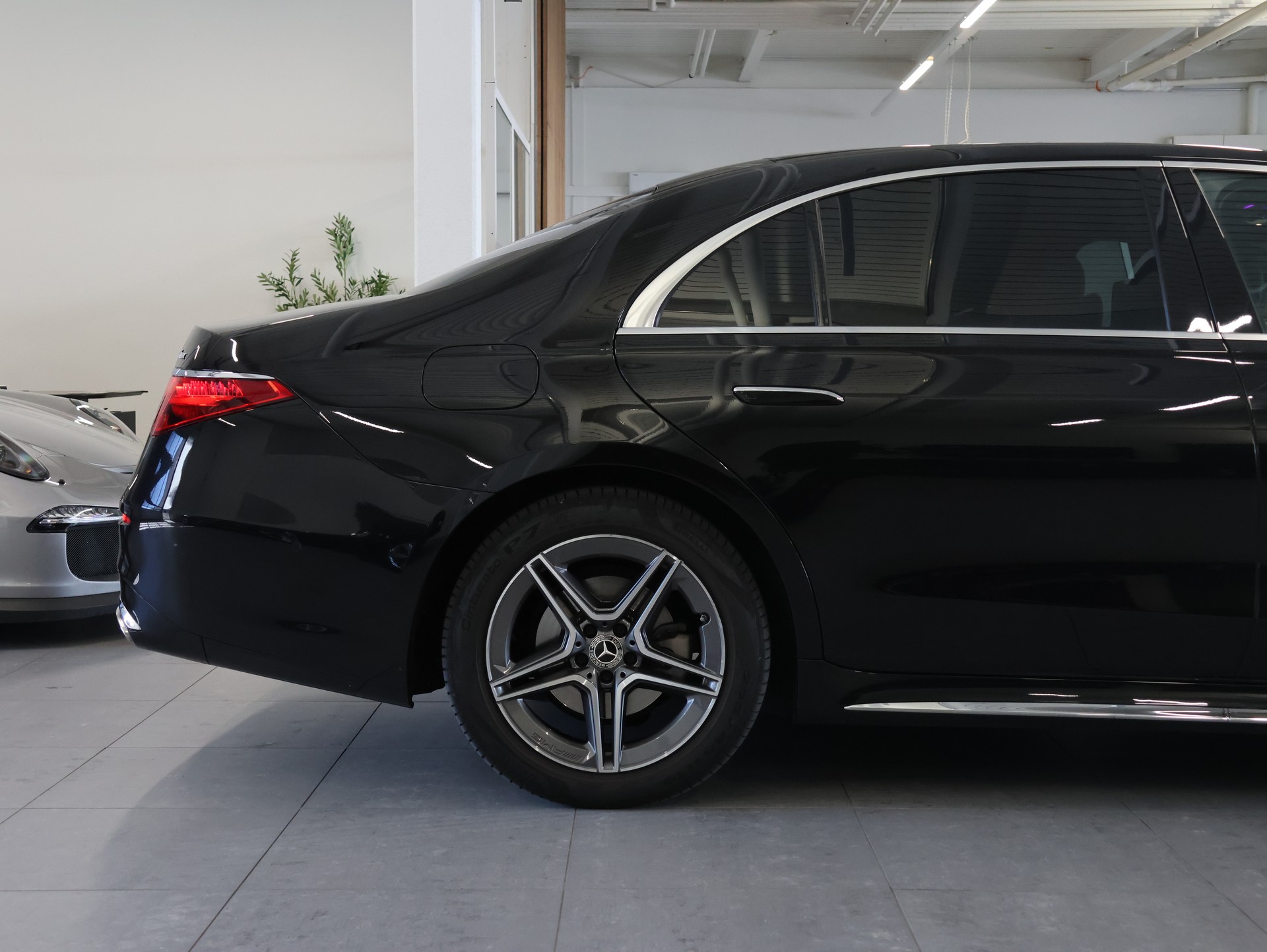 MERCEDES-BENZ S 450 L 4Matic Business Class 9G-Tronic *Burmester* *Panoramadach* *Sitzheizung*-image-7