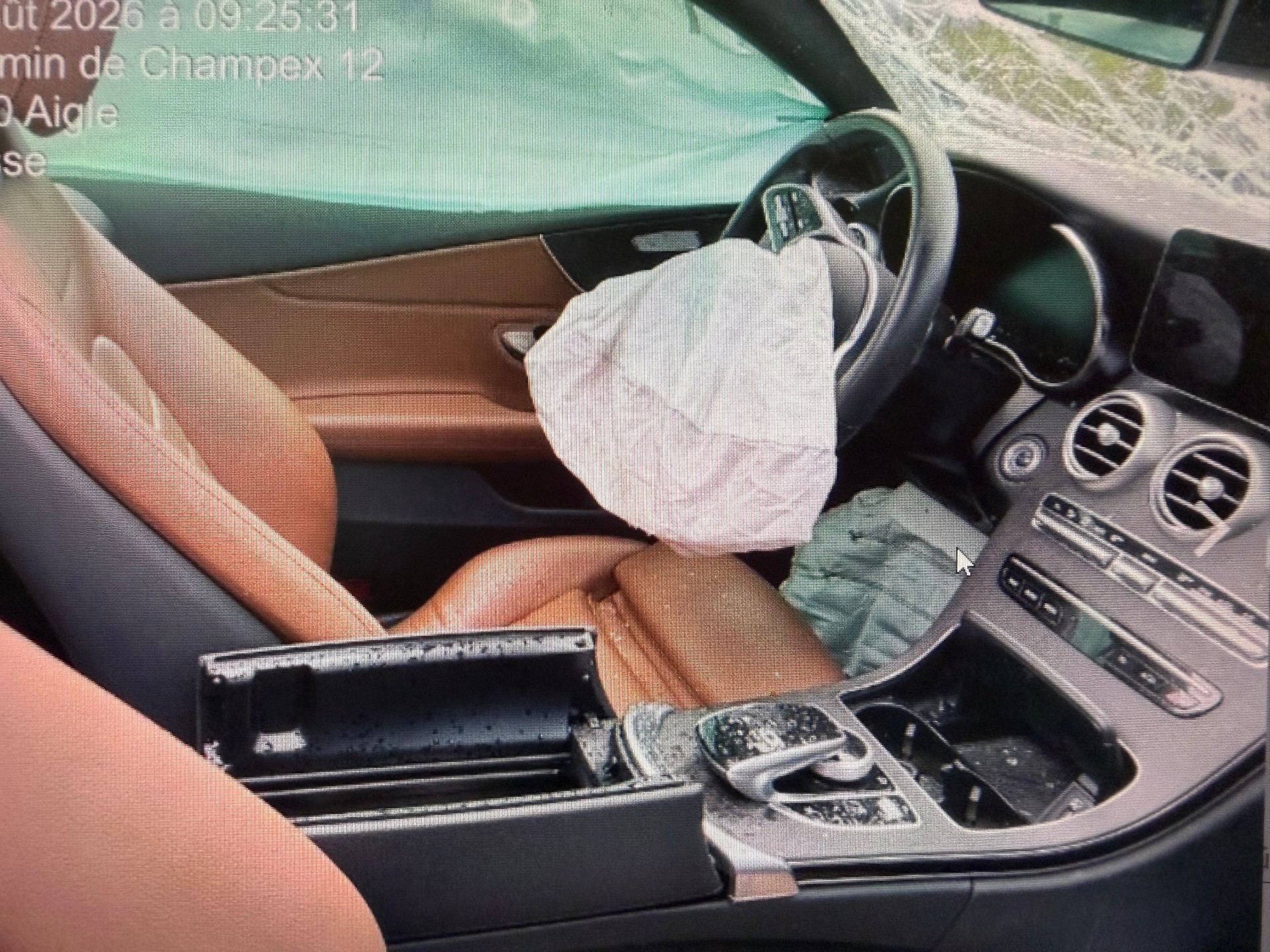 MERCEDES-BENZ C 200 4Matic AMG Line 9G-Tronic-image-4