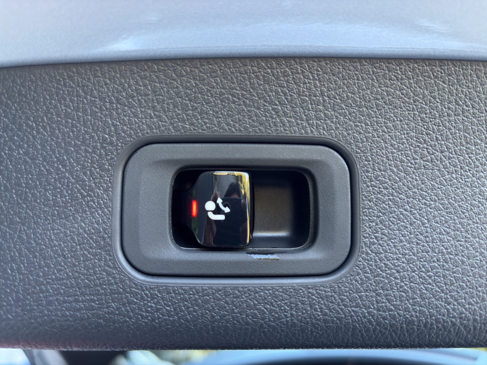 MERCEDES-BENZ GLC 300 e 4Matic EQ Star 9G-Tronic-image-9