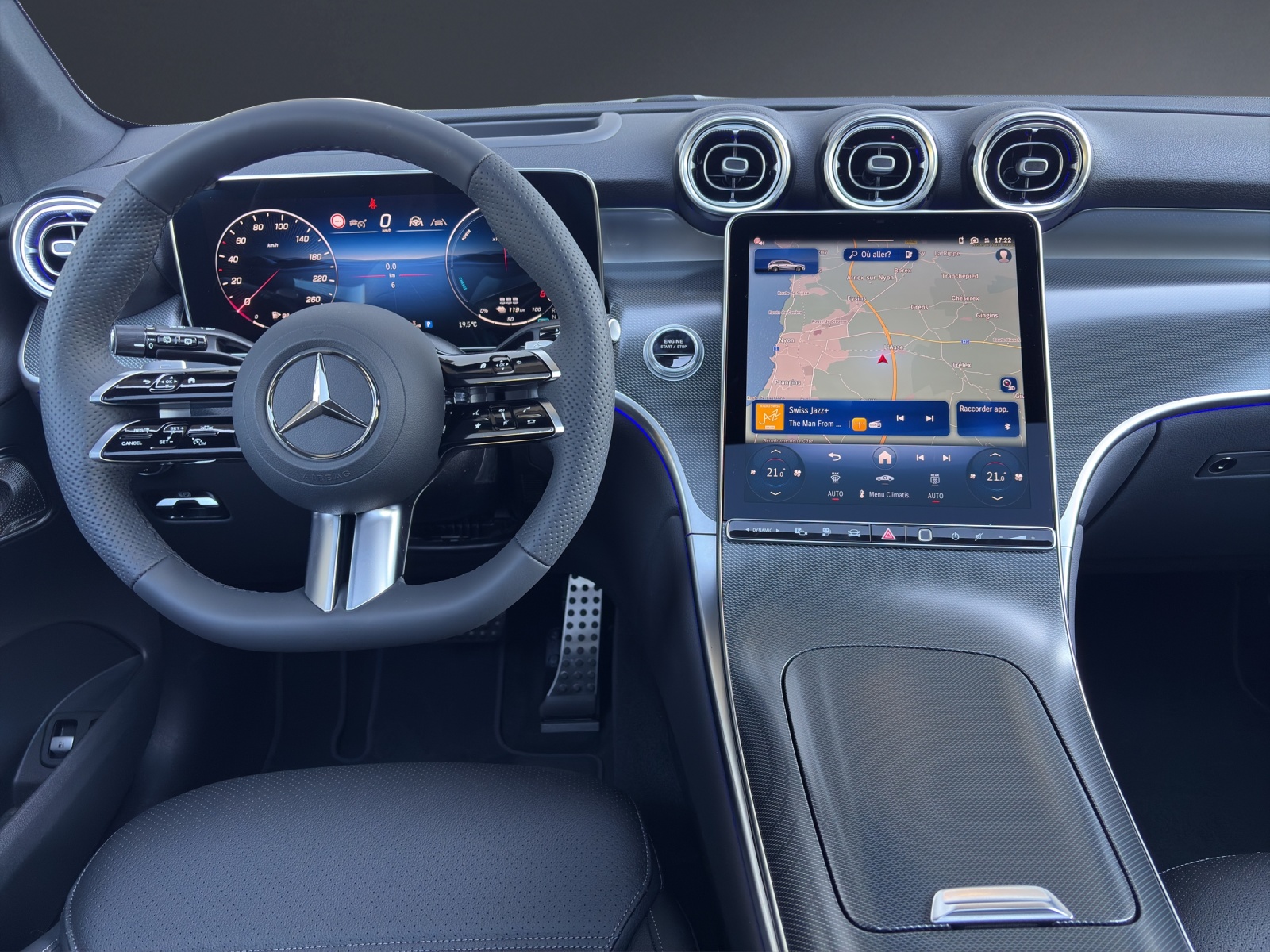 MERCEDES-BENZ GLC 300 e 4Matic EQ Star 9G-Tronic-image-14