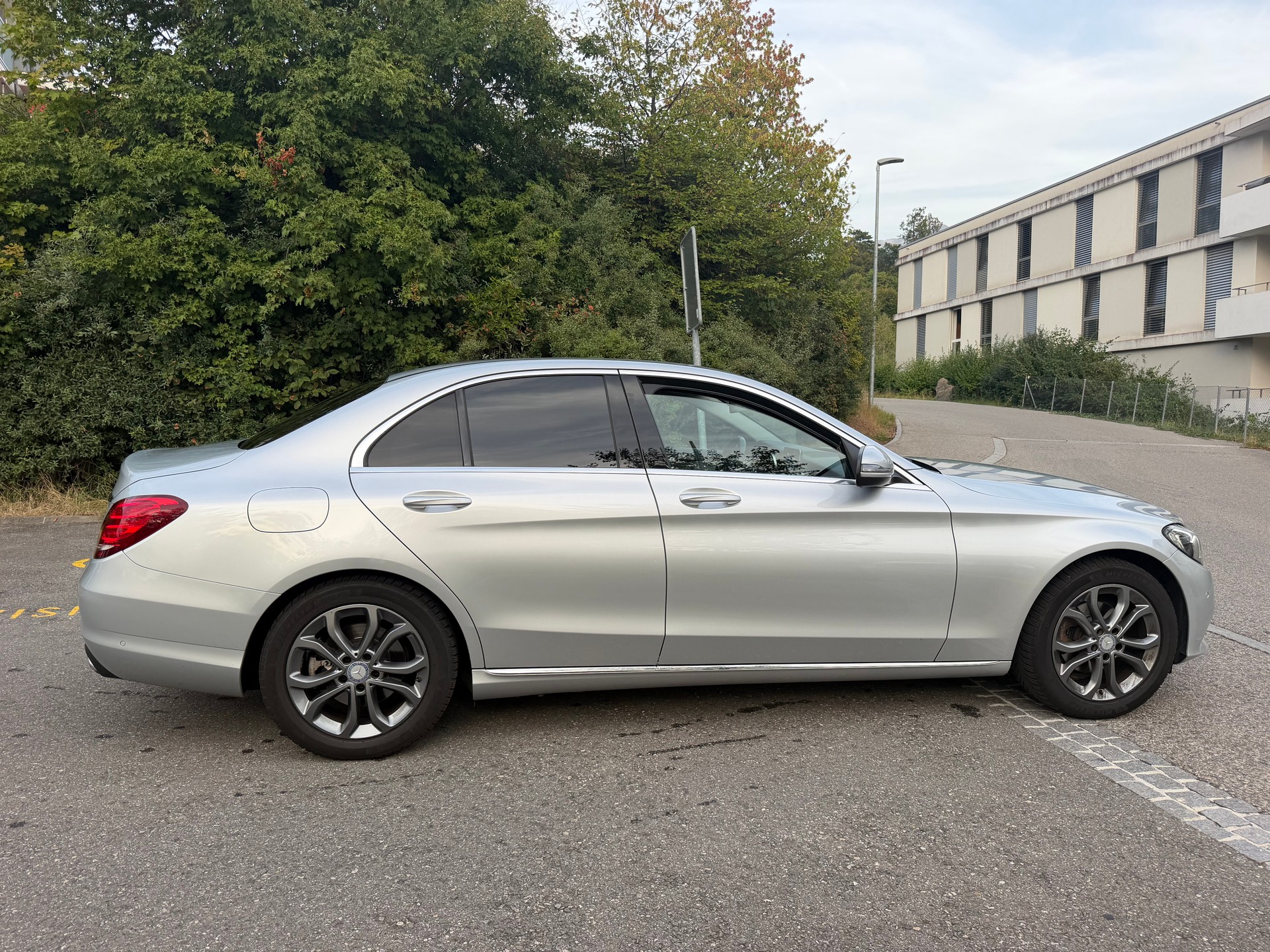 MERCEDES-BENZ C 180 Avantgarde 9G-Tronic-image-4