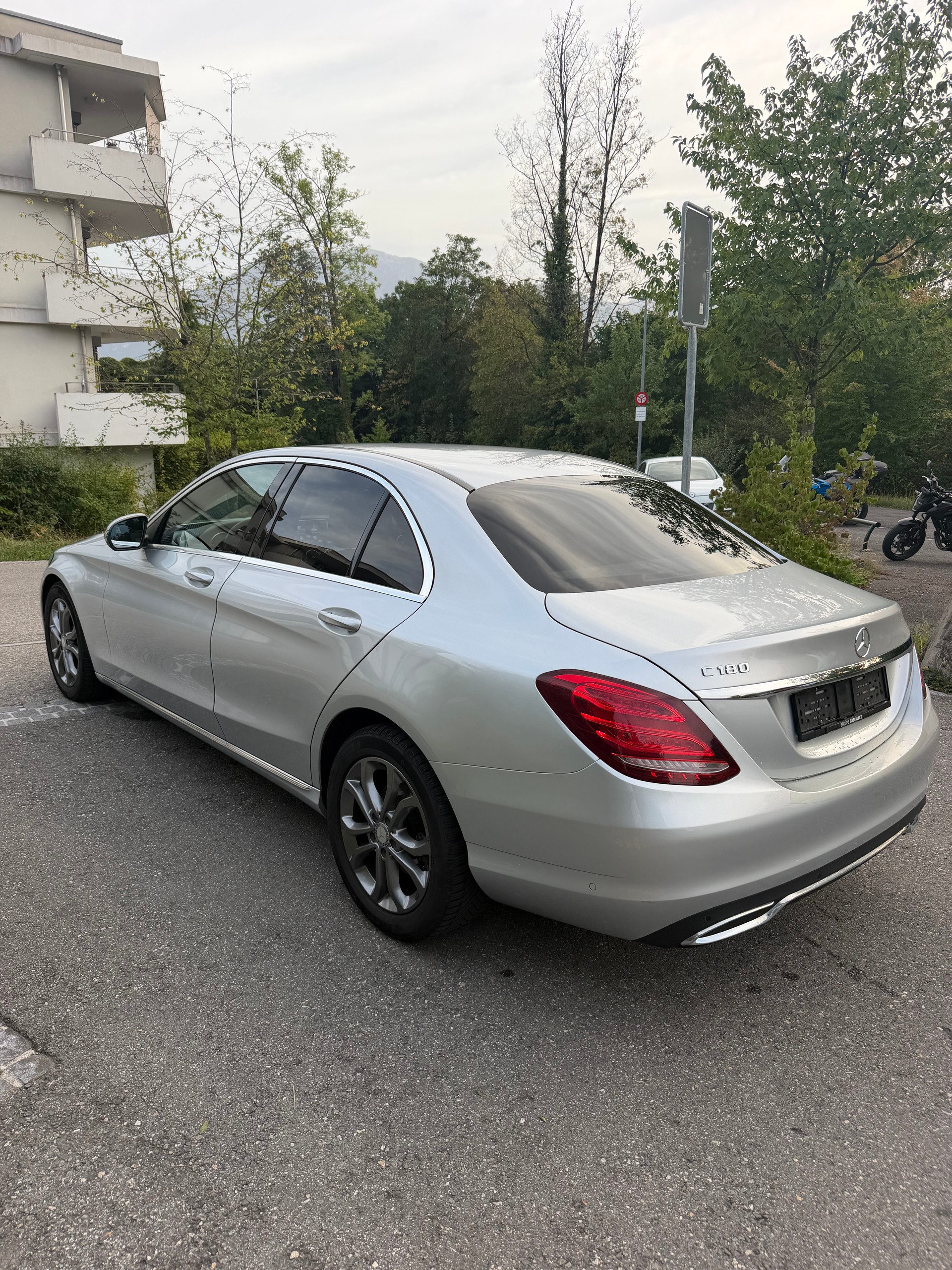 MERCEDES-BENZ C 180 Avantgarde 9G-Tronic-image-1
