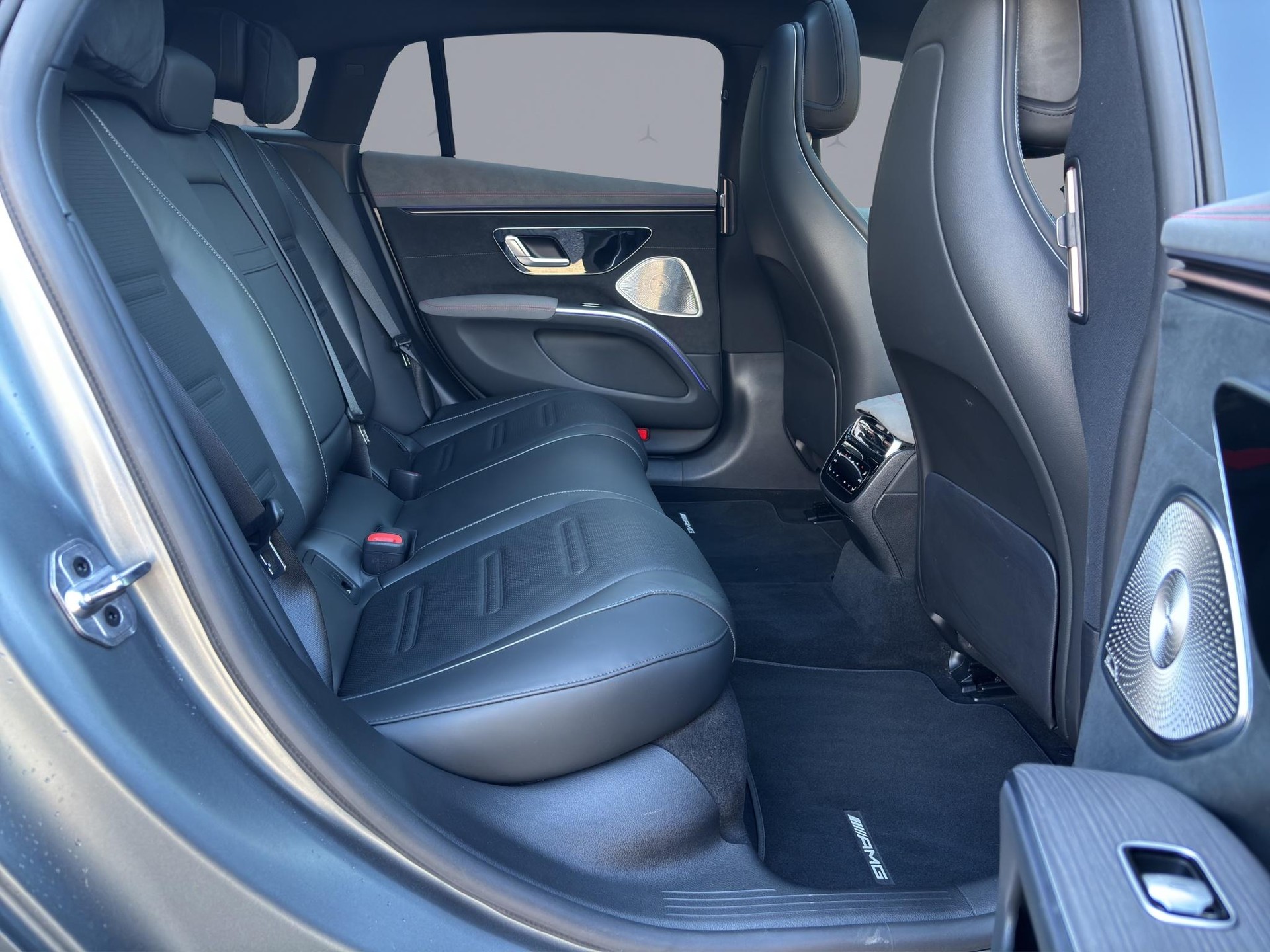 MERCEDES-BENZ EQS 53 4matic+-image-16