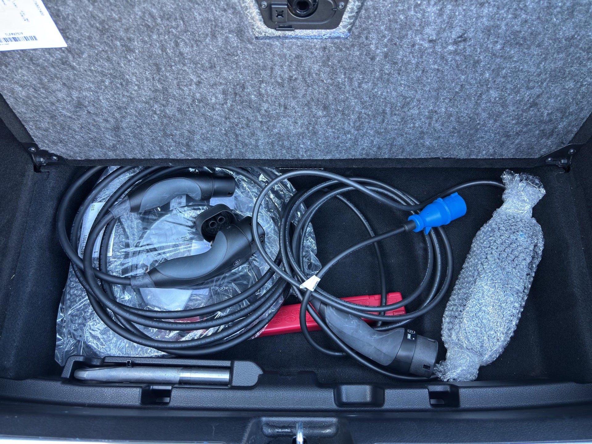 MERCEDES-BENZ EQS 53 4matic+-image-18
