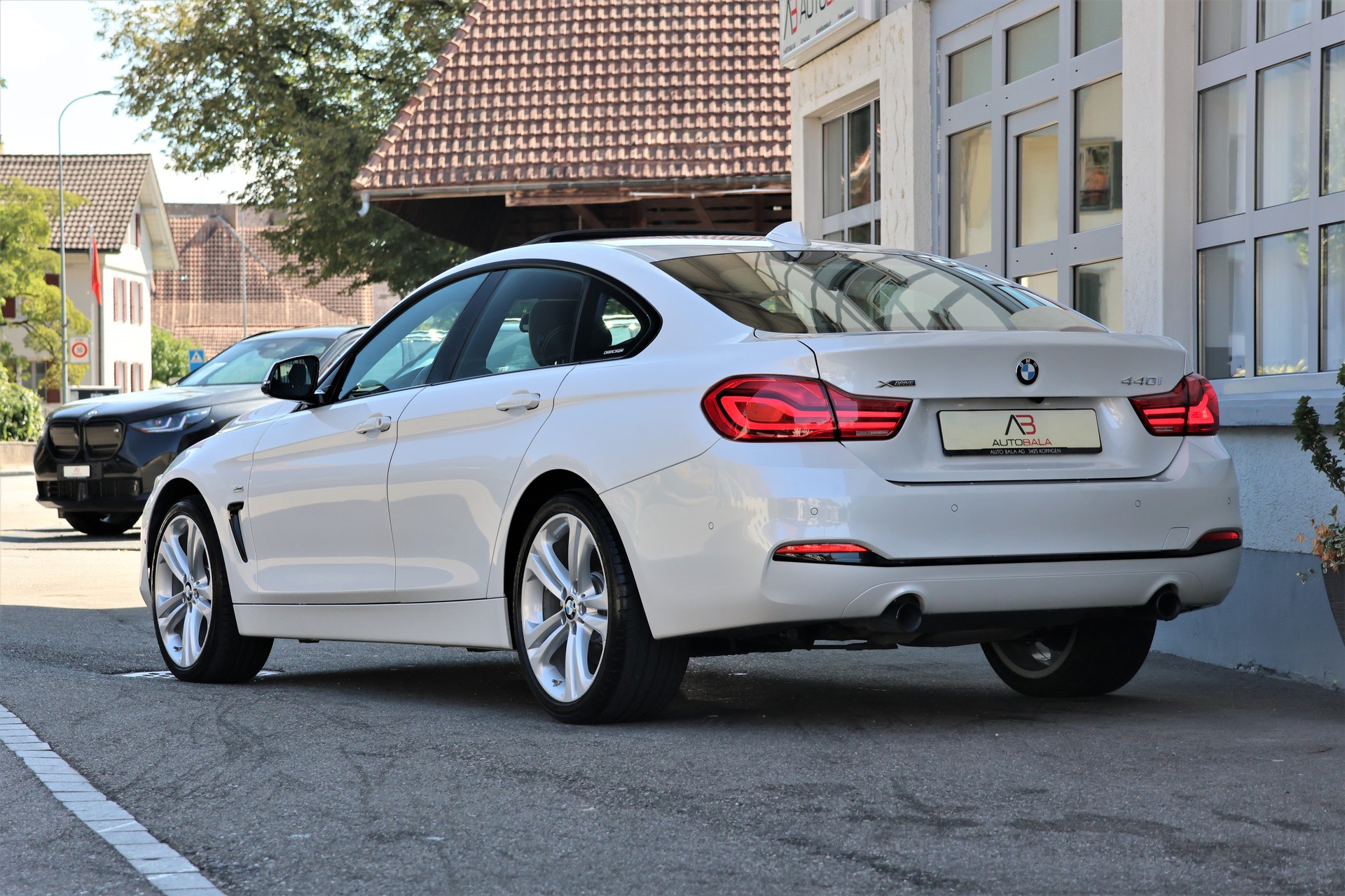 BMW 440i Gran Coupé xDrive Sport Line Steptronic (CH)-image-2