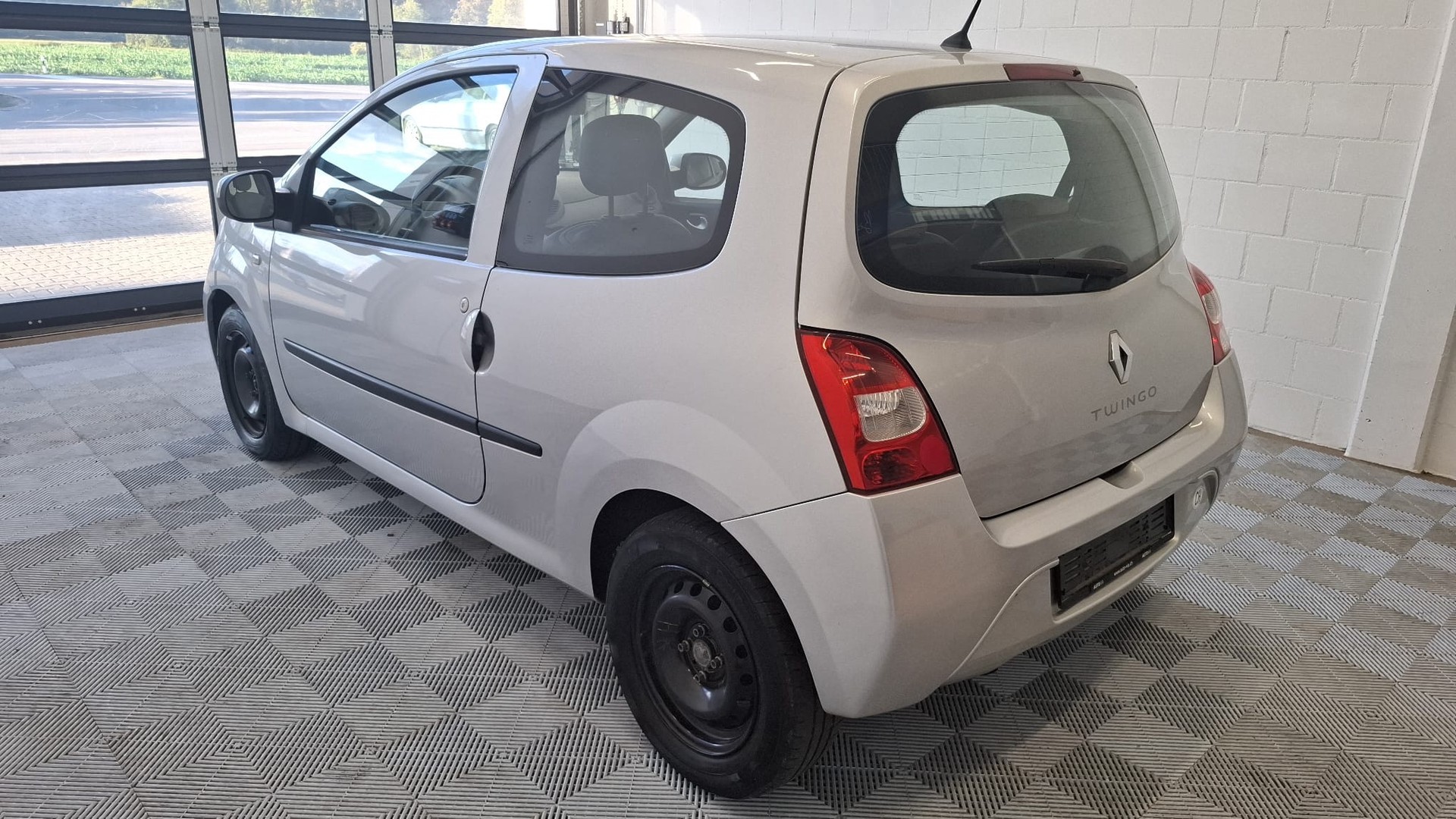 RENAULT Twingo 1.2 16V Initiale Quickshift-image-4