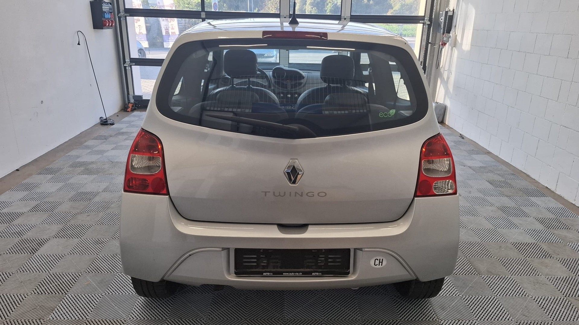 RENAULT Twingo 1.2 16V Initiale Quickshift-image-5