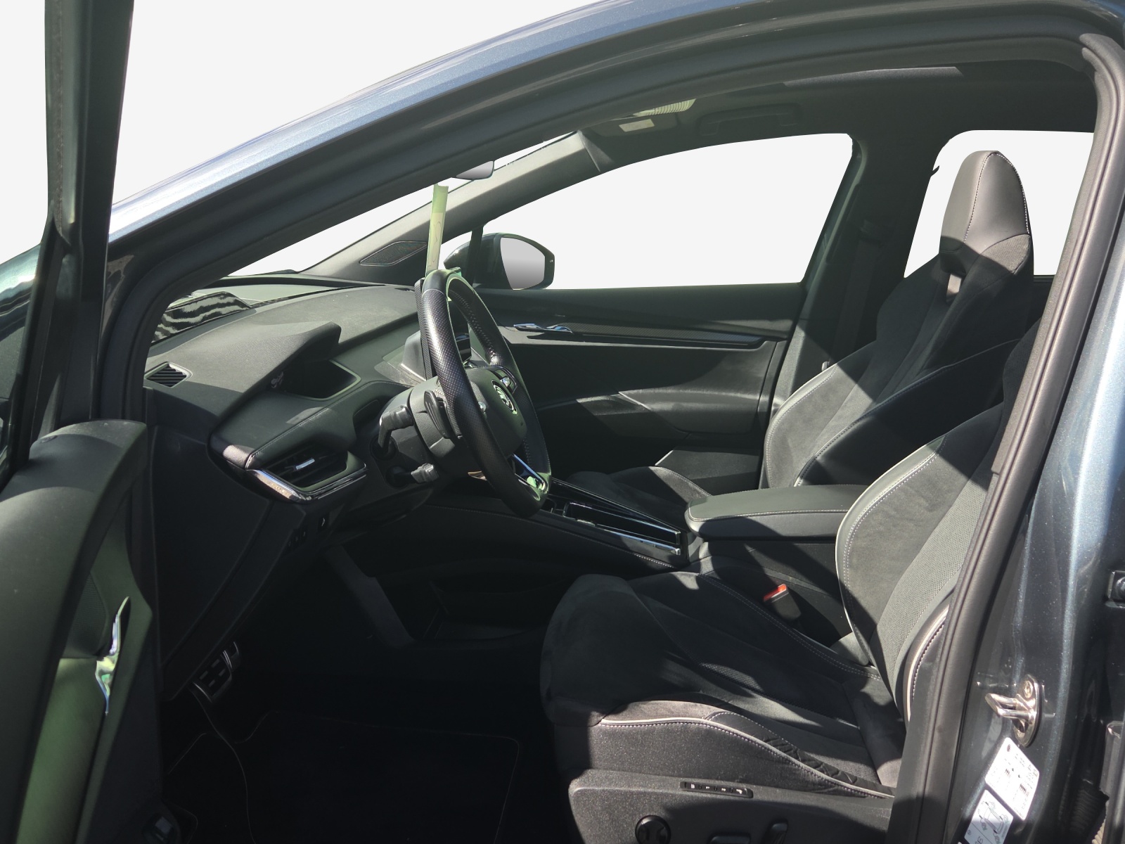 SKODA Enyaq iV 80x SportLine-image-8