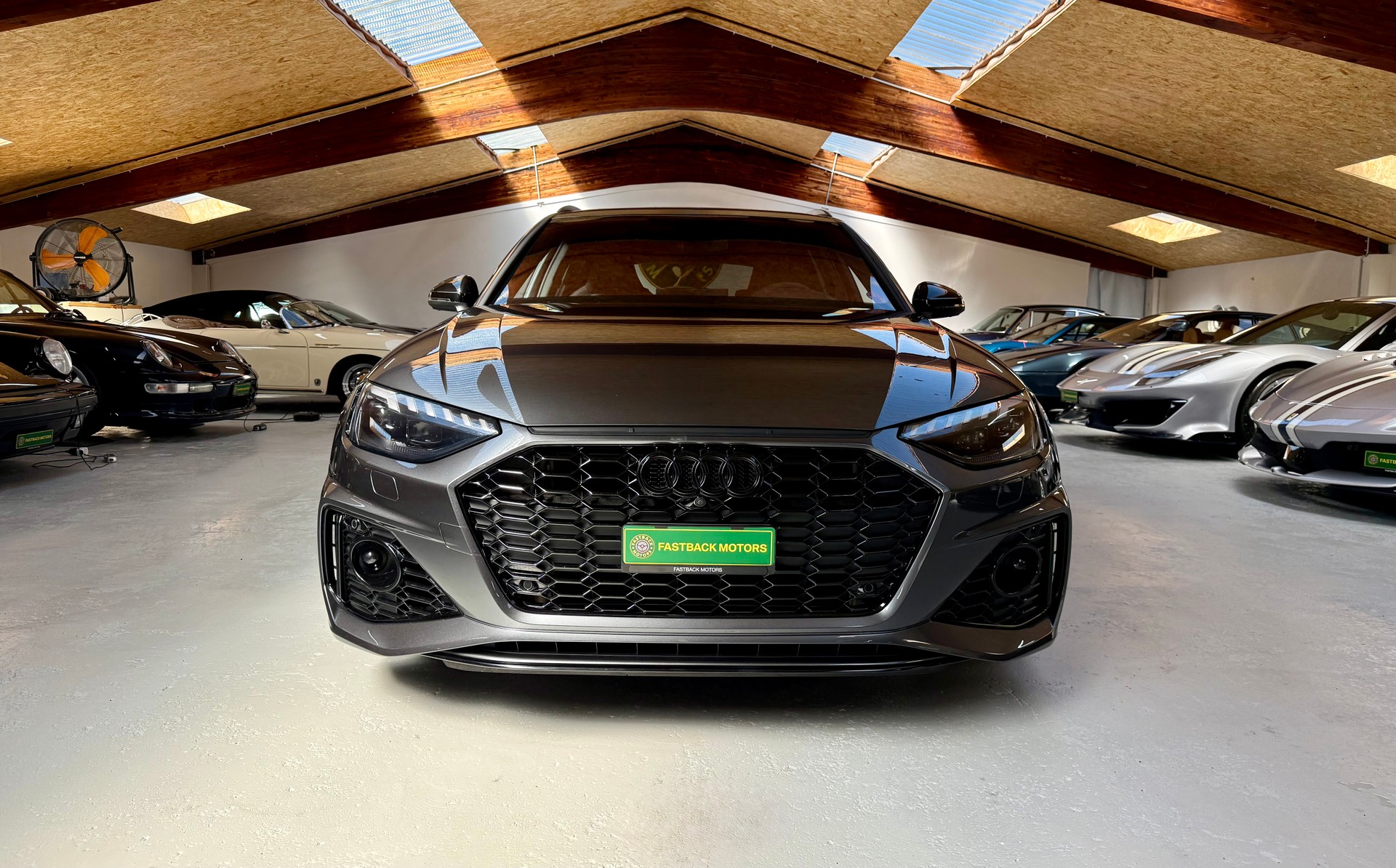 AUDI RS4 Avant quattro tiptronic-image-3