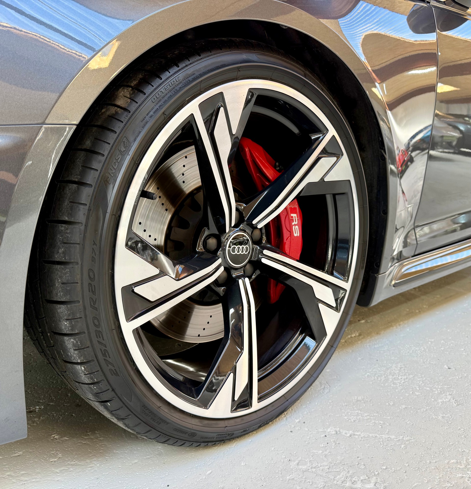 AUDI RS4 Avant quattro tiptronic-image-5