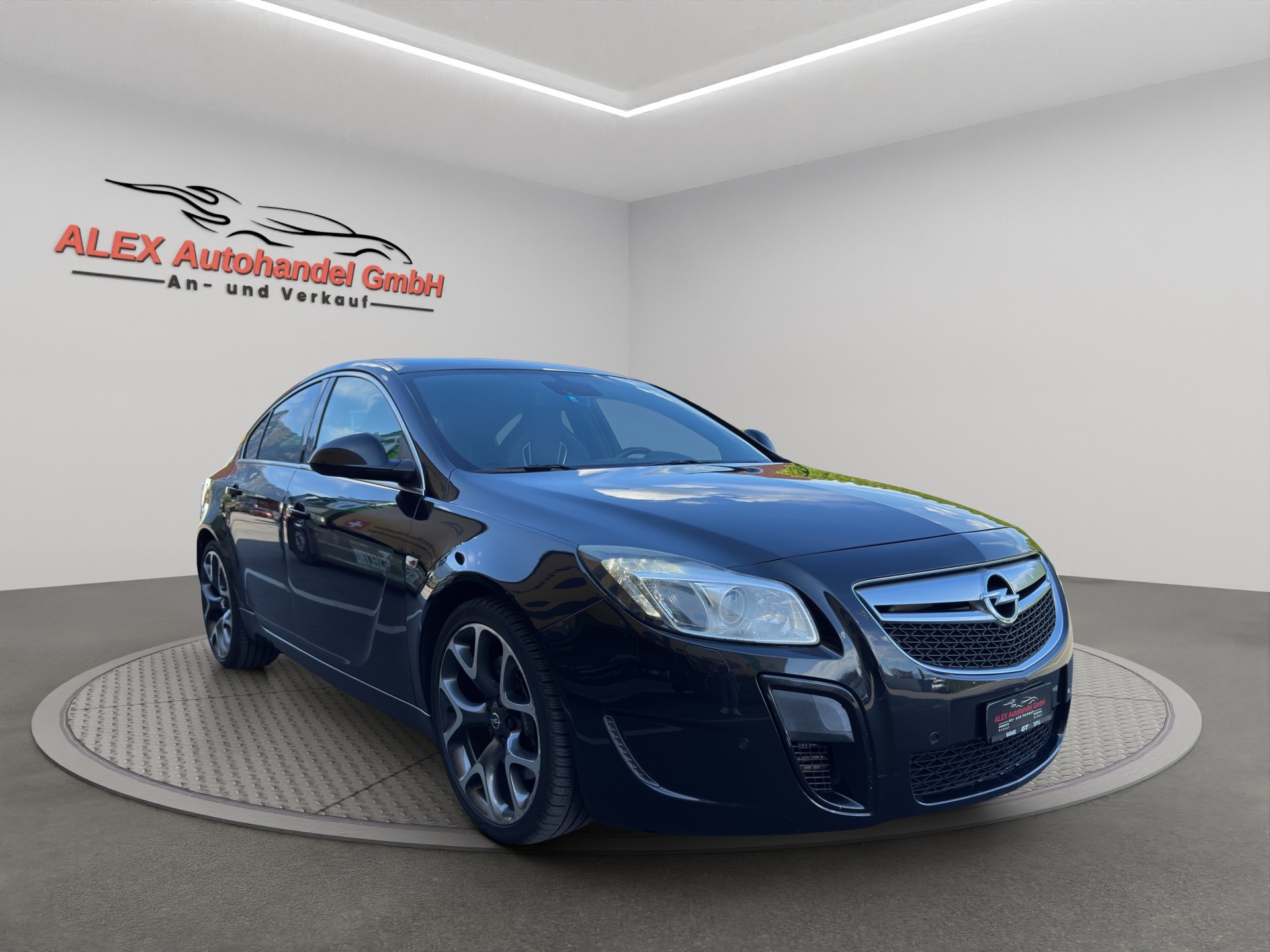 OPEL Insignia 2.8 Turbo OPC 4WD Automatic-image-8
