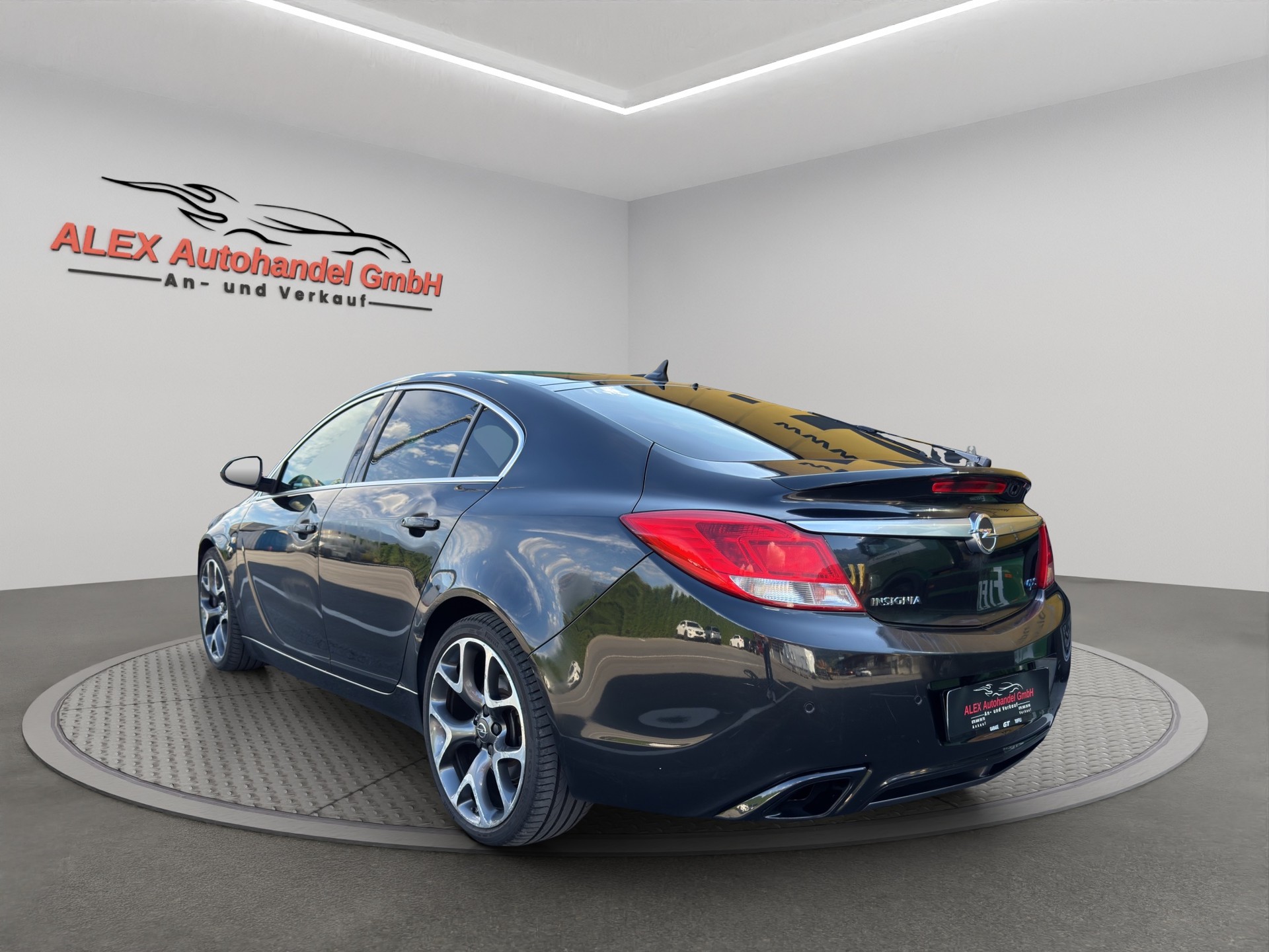 OPEL Insignia 2.8 Turbo OPC 4WD Automatic-image-3