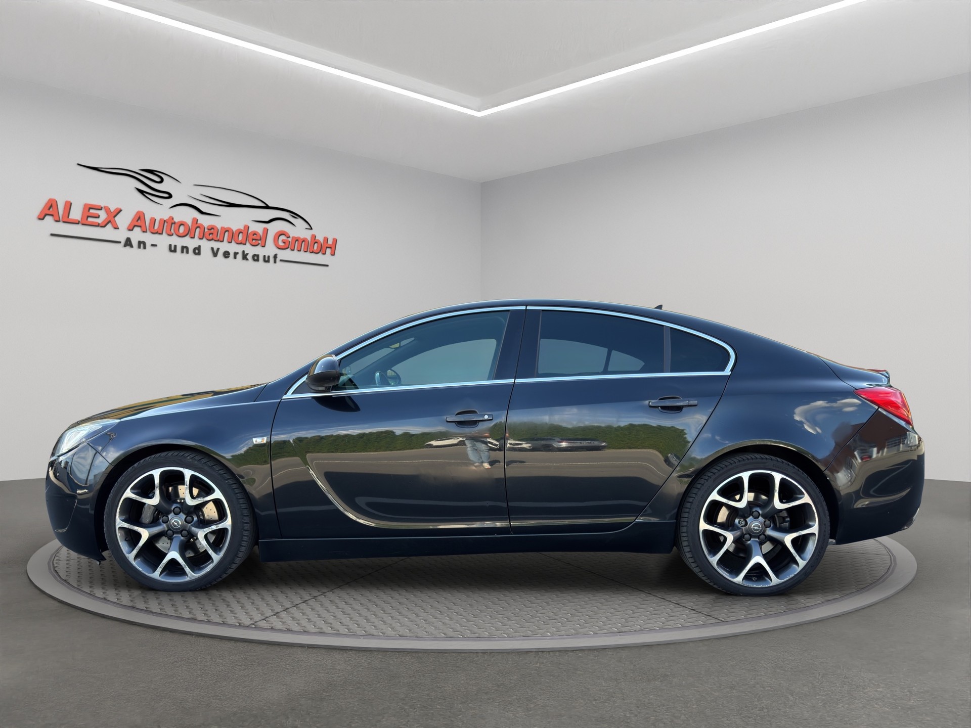 OPEL Insignia 2.8 Turbo OPC 4WD Automatic-image-2