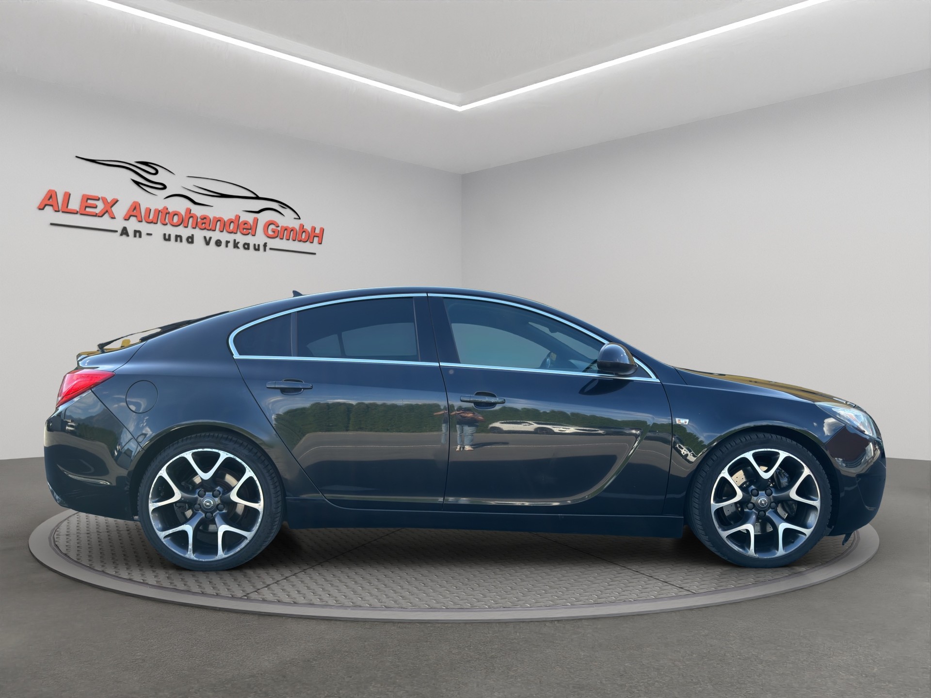 OPEL Insignia 2.8 Turbo OPC 4WD Automatic-image-7
