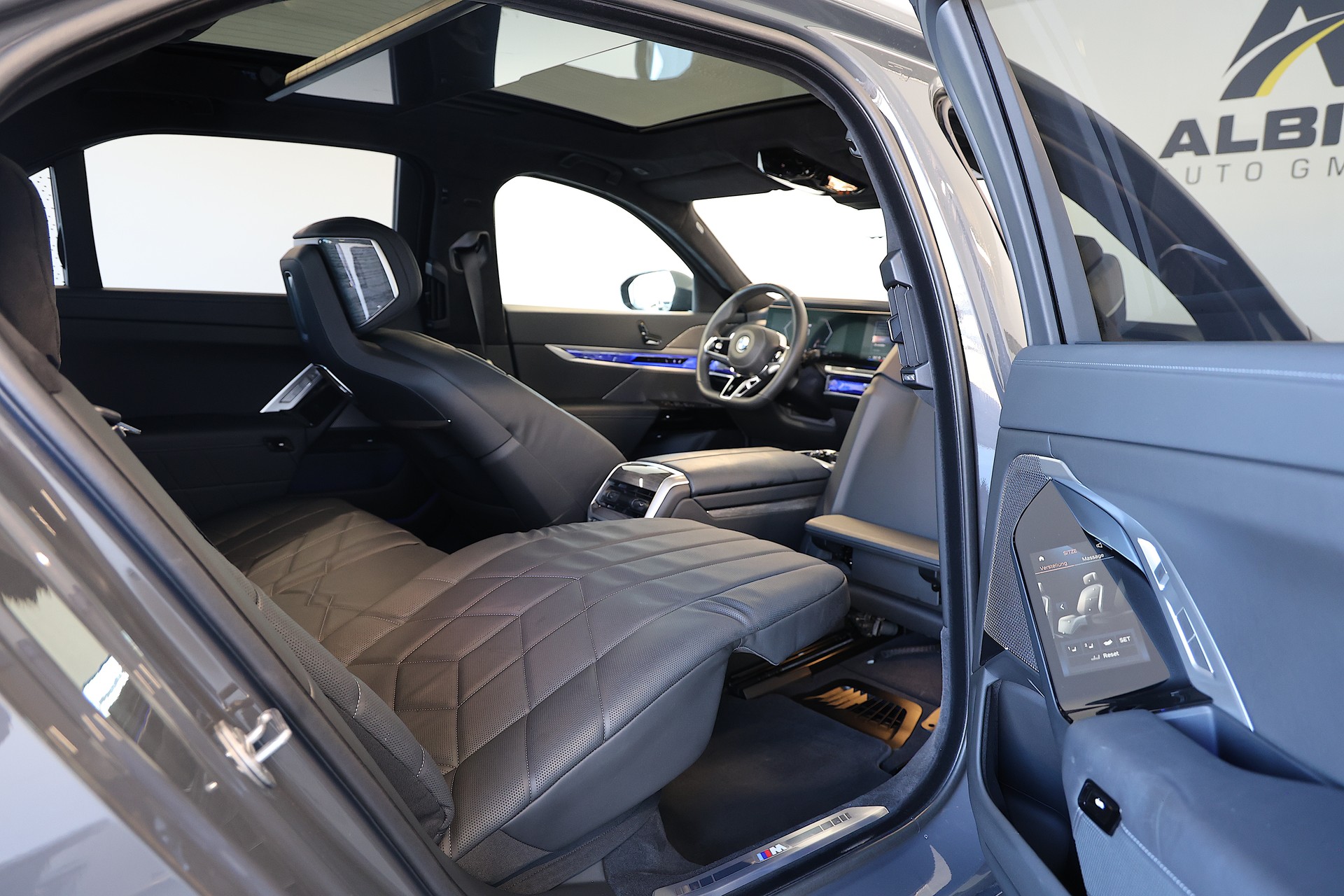 BMW 740d xDrive M-Sport Pro *CH-Fahrzeug* *ÜBER CHF 200'000..- Neupreis*-image-16