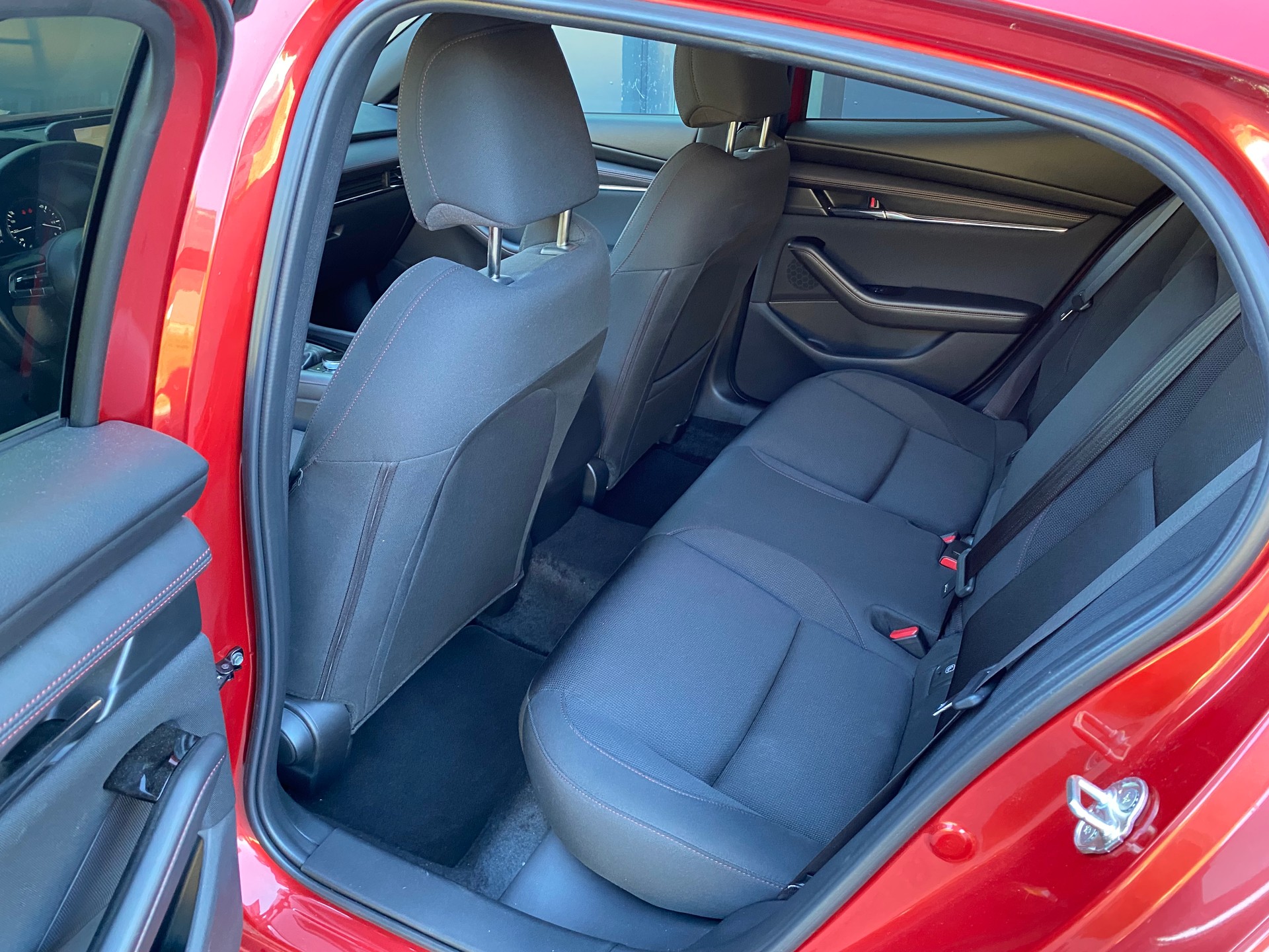MAZDA 3 Hatchback SKYACTIV-X M Hybrid 186 Homura Automat-image-13