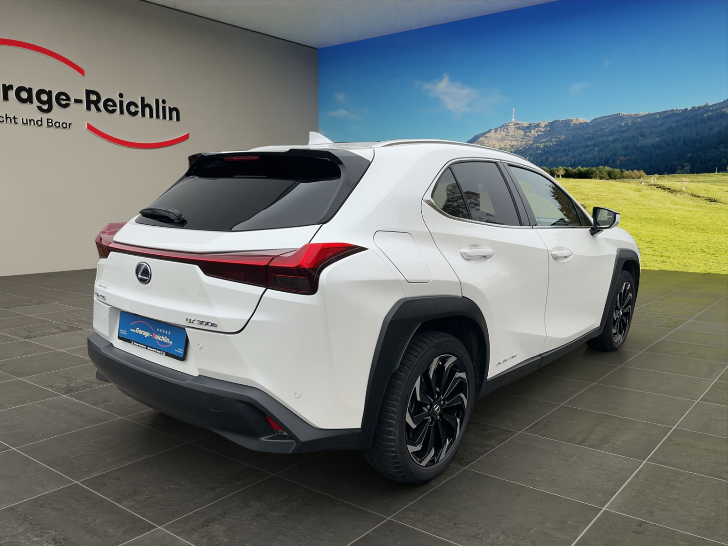 LEXUS UX 300e Excellence-image-4