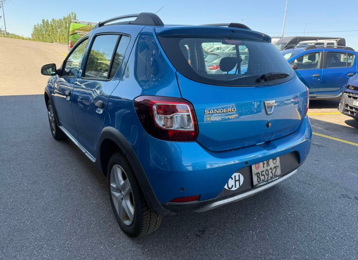 DACIA Sandero Tce 90 Stepway Lauréate-image-2