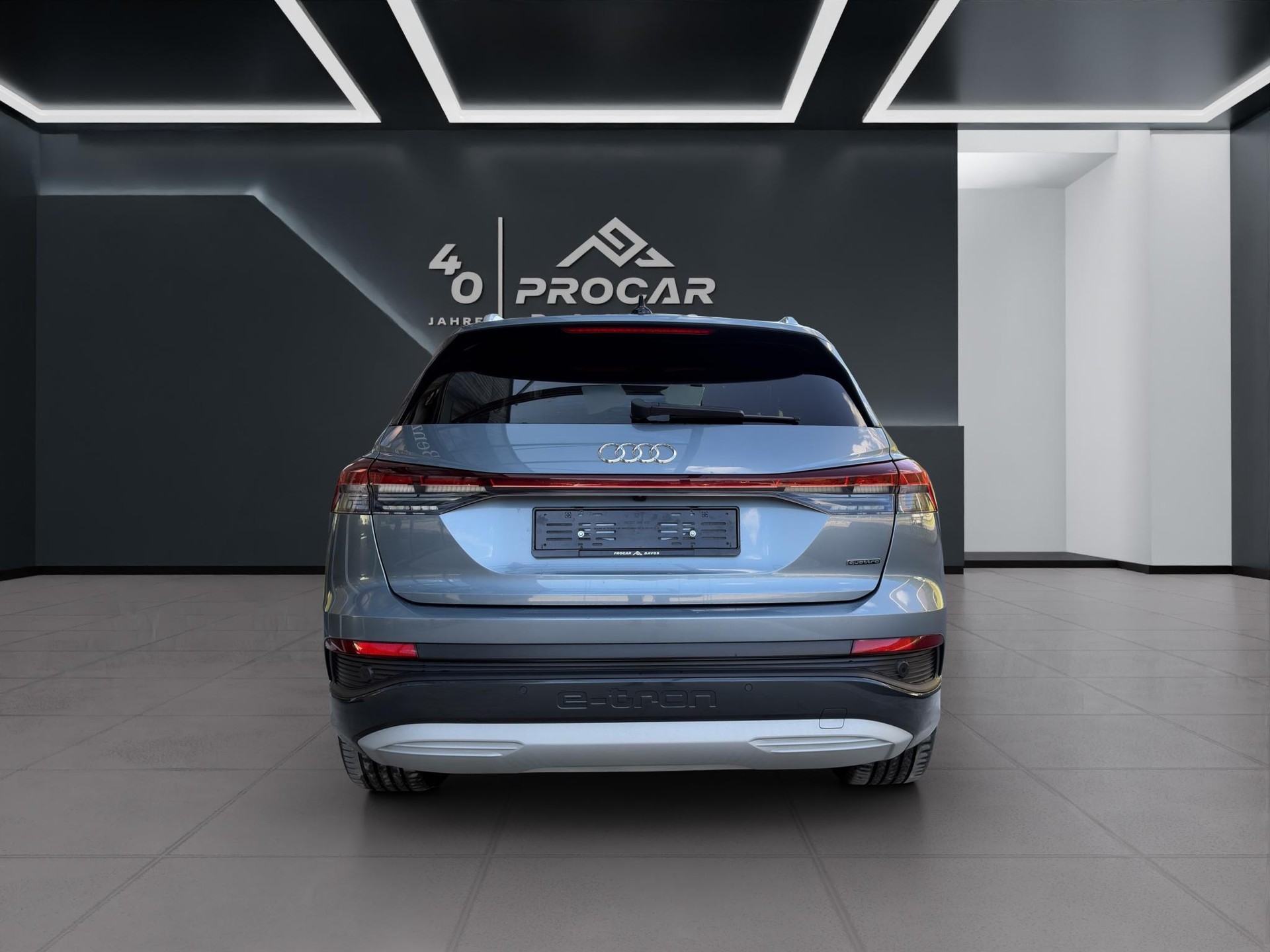 AUDI Q4 e-tron 50 quattro-image-4