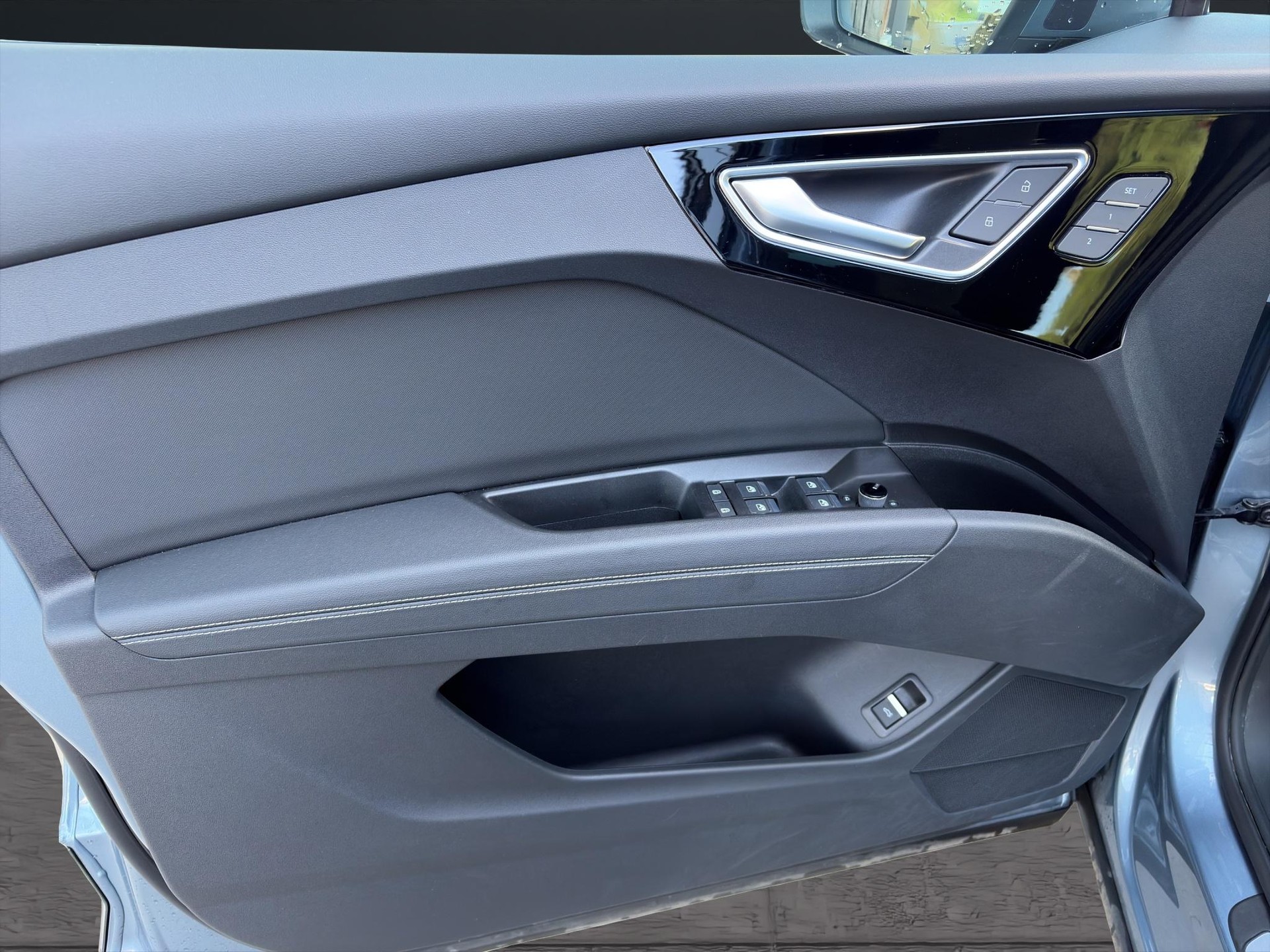 AUDI Q4 e-tron 50 quattro-image-7