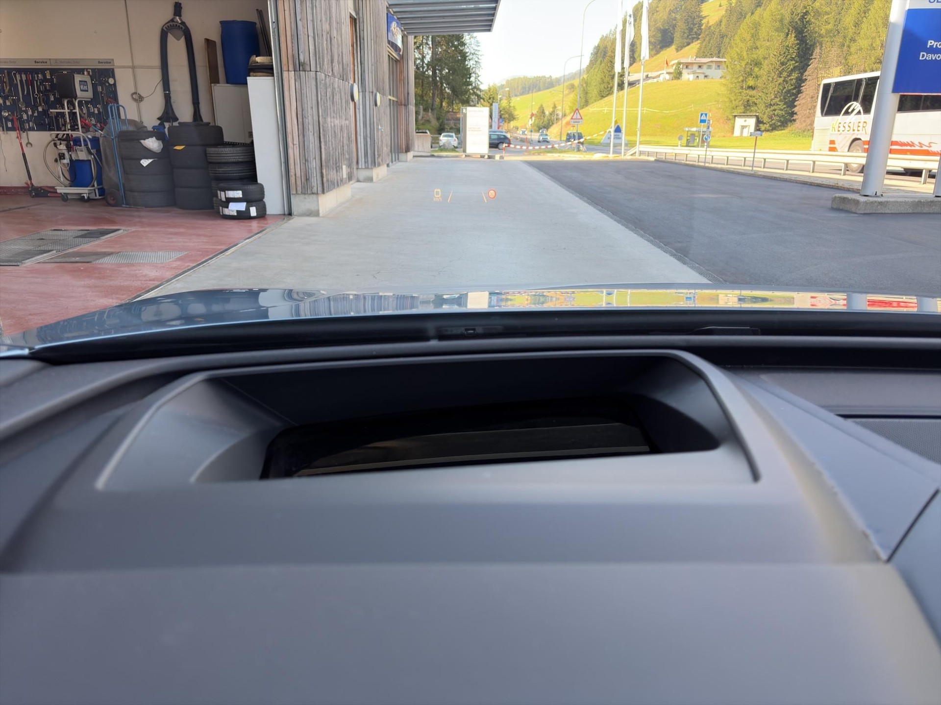 AUDI Q4 e-tron 50 quattro-image-14