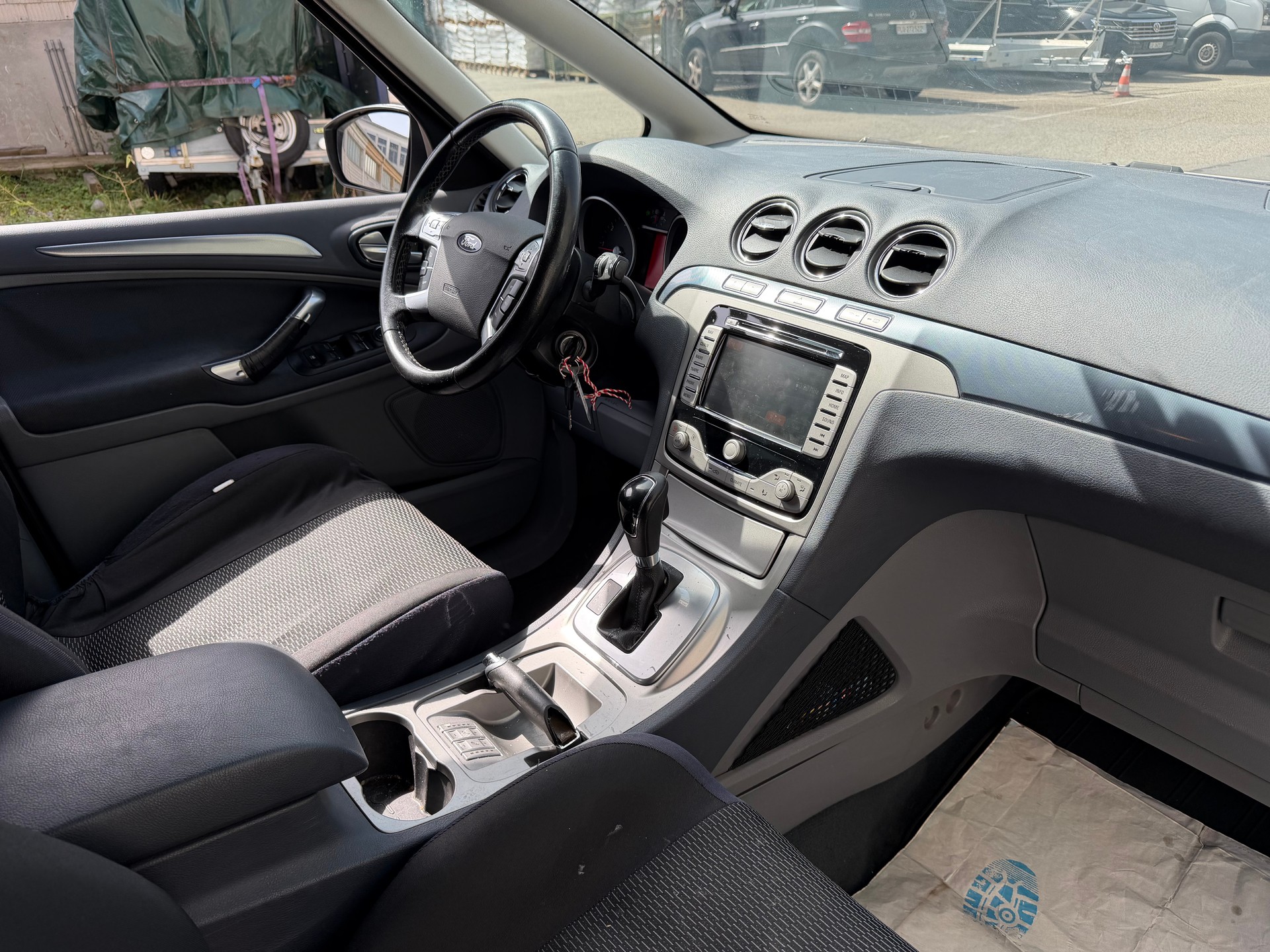 FORD S-Max 2.0 TDCi Titanium Automatic-image-9