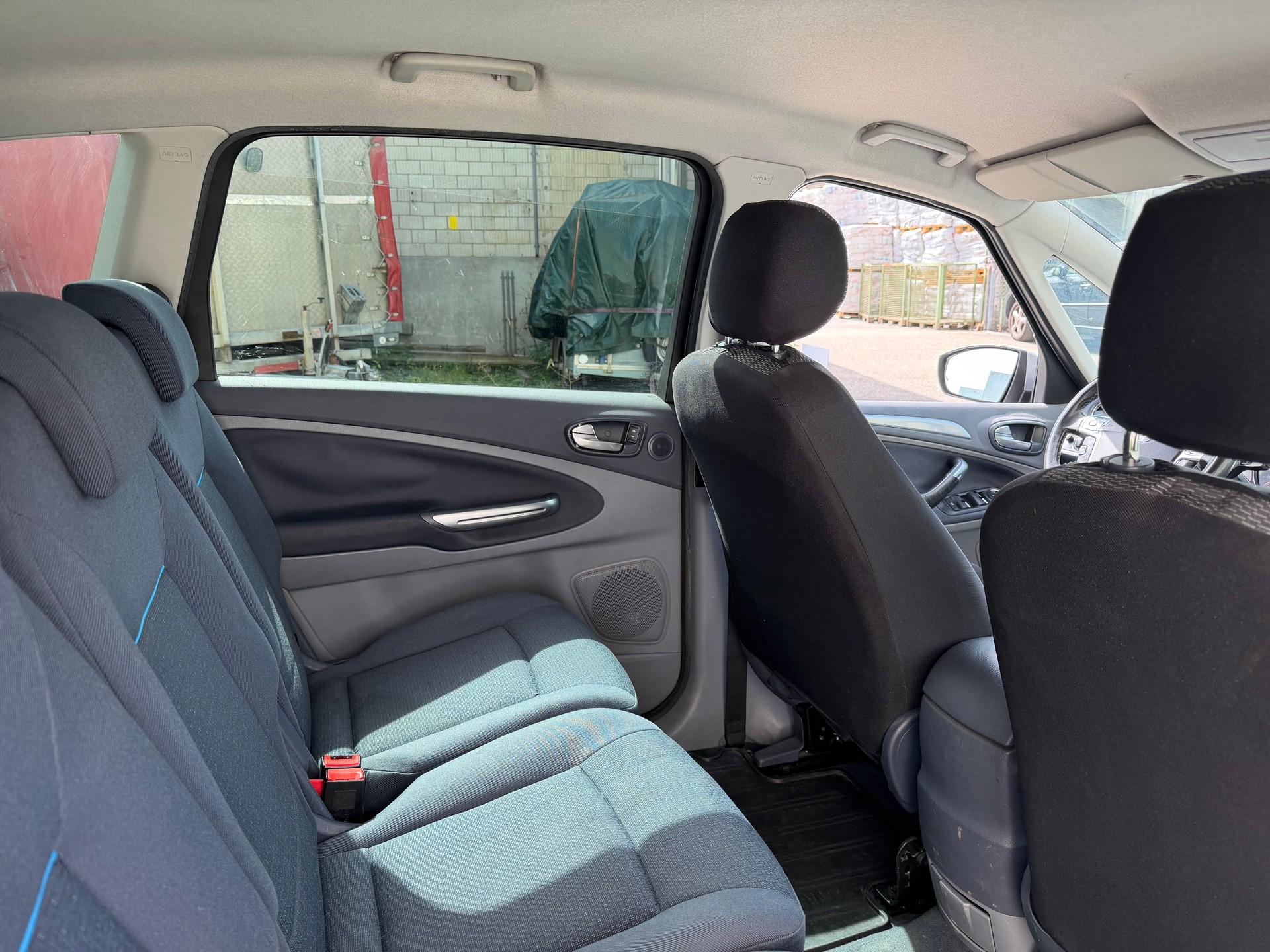 FORD S-Max 2.0 TDCi Titanium Automatic-image-10
