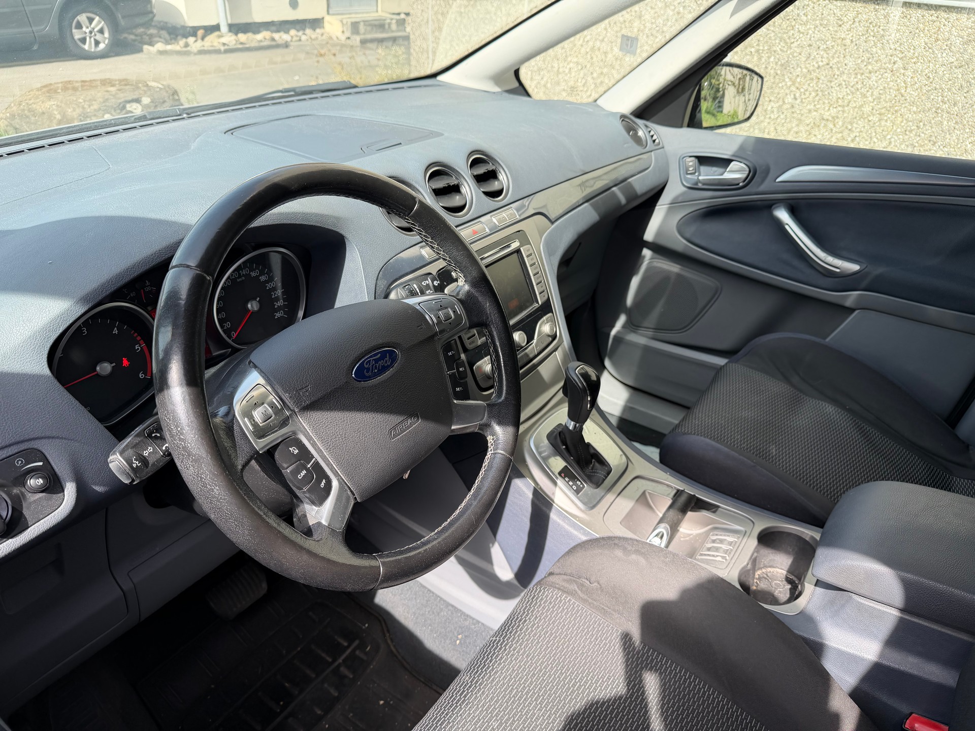 FORD S-Max 2.0 TDCi Titanium Automatic-image-8
