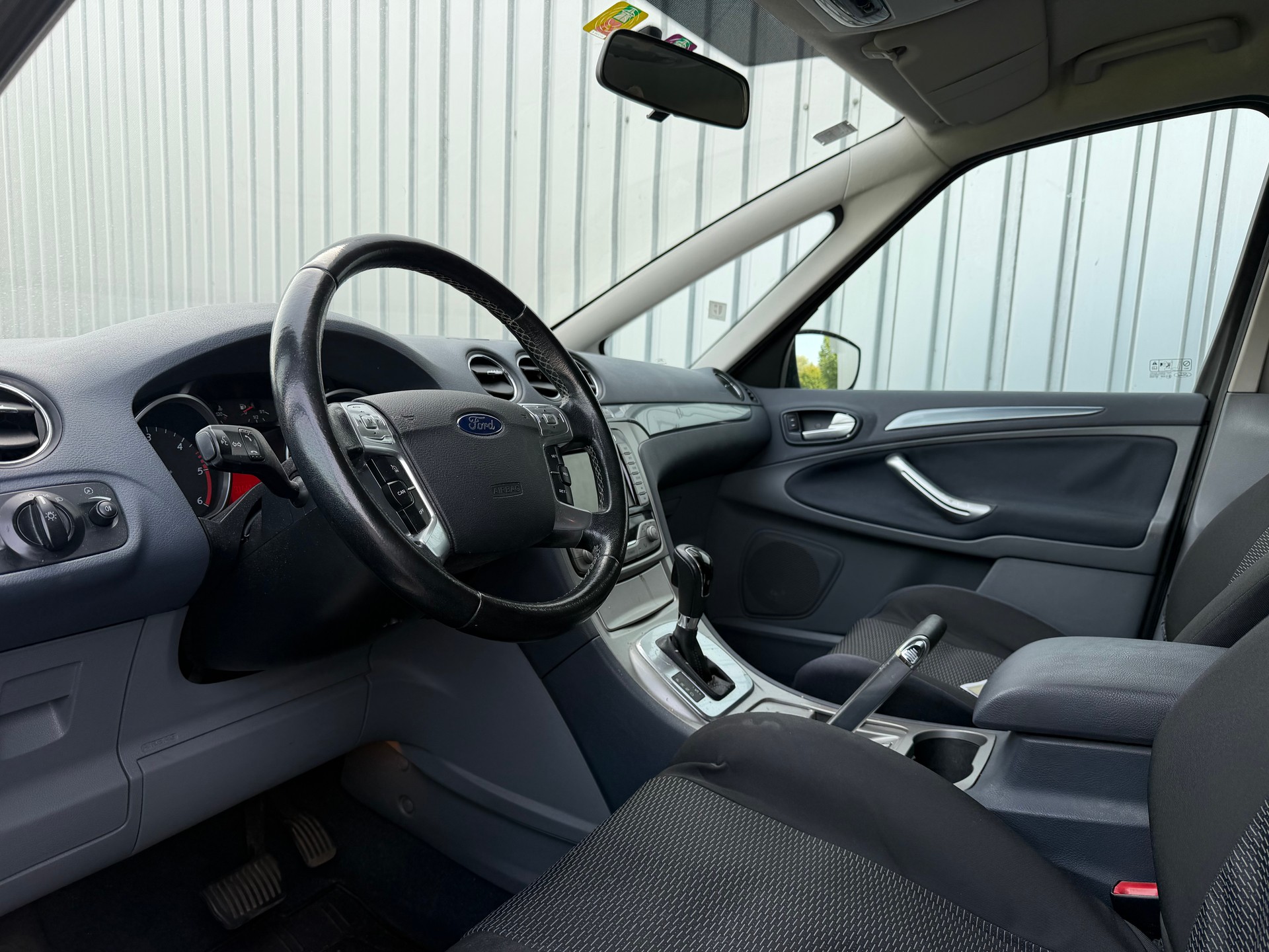 FORD S-Max 2.0 TDCi Titanium Automatic-image-12