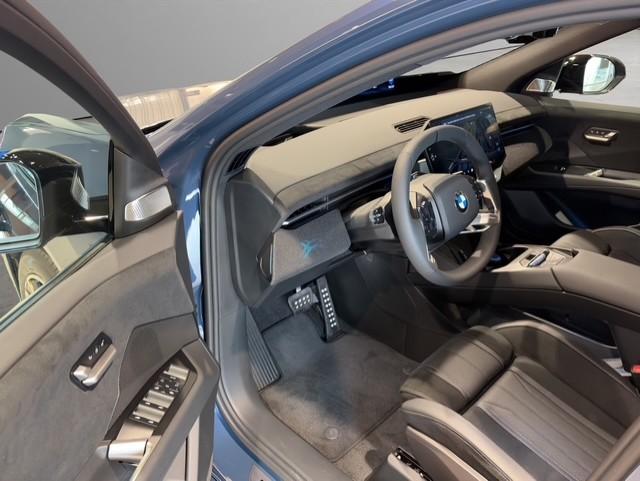 BMW iX3 NA5 50 xDrive-image-7