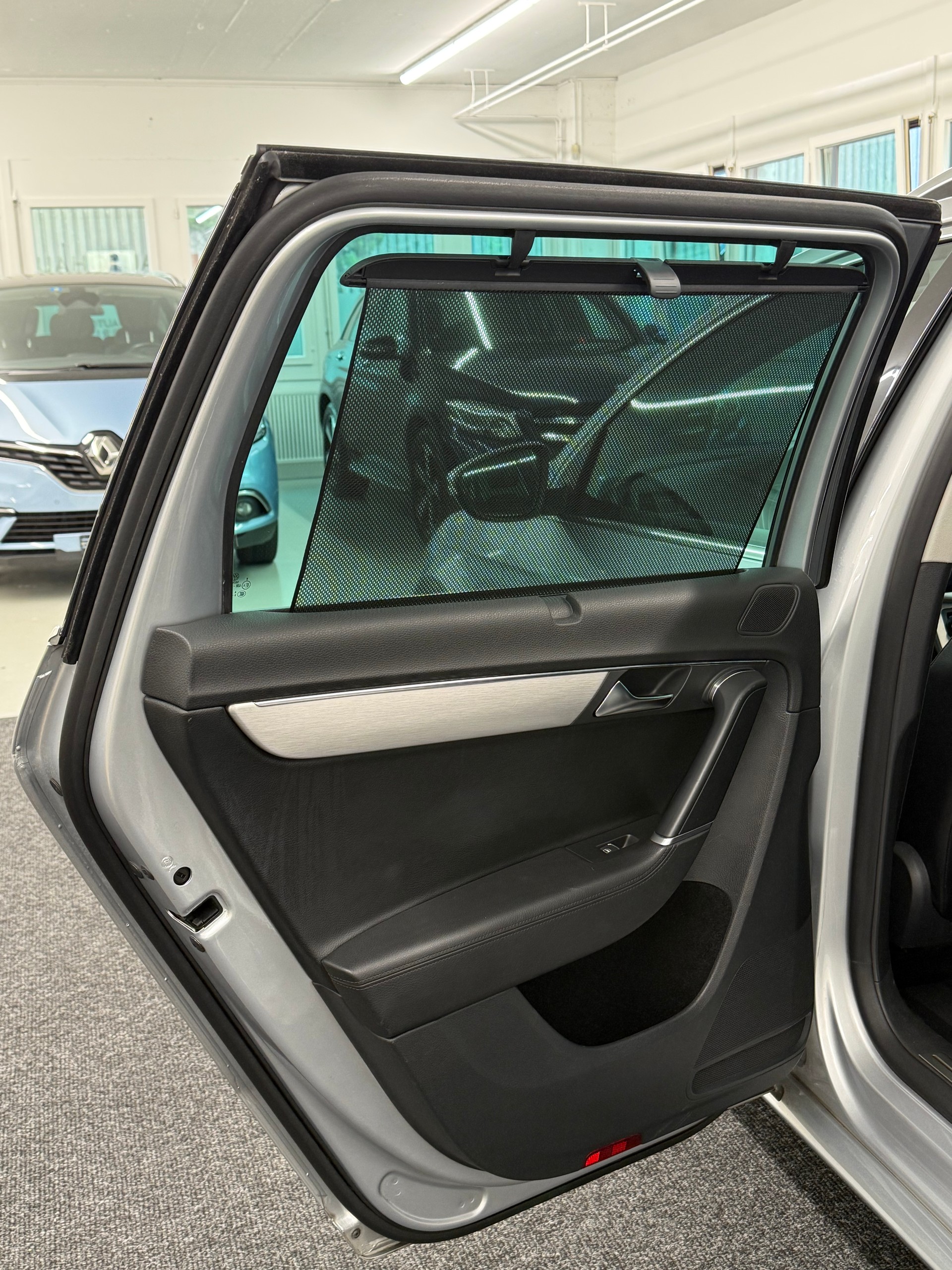VW Passat Variant 2.0 TSI Highline DSG-image-12