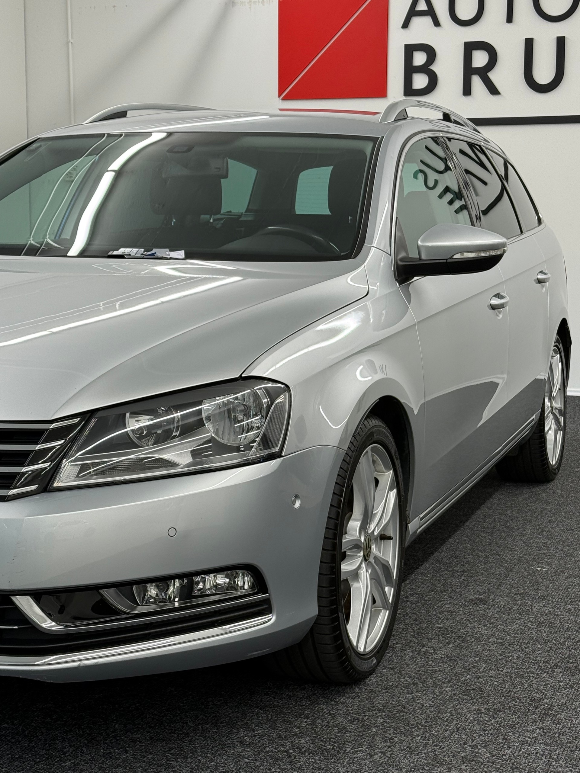 VW Passat Variant 2.0 TSI Highline DSG-showroom-element-3