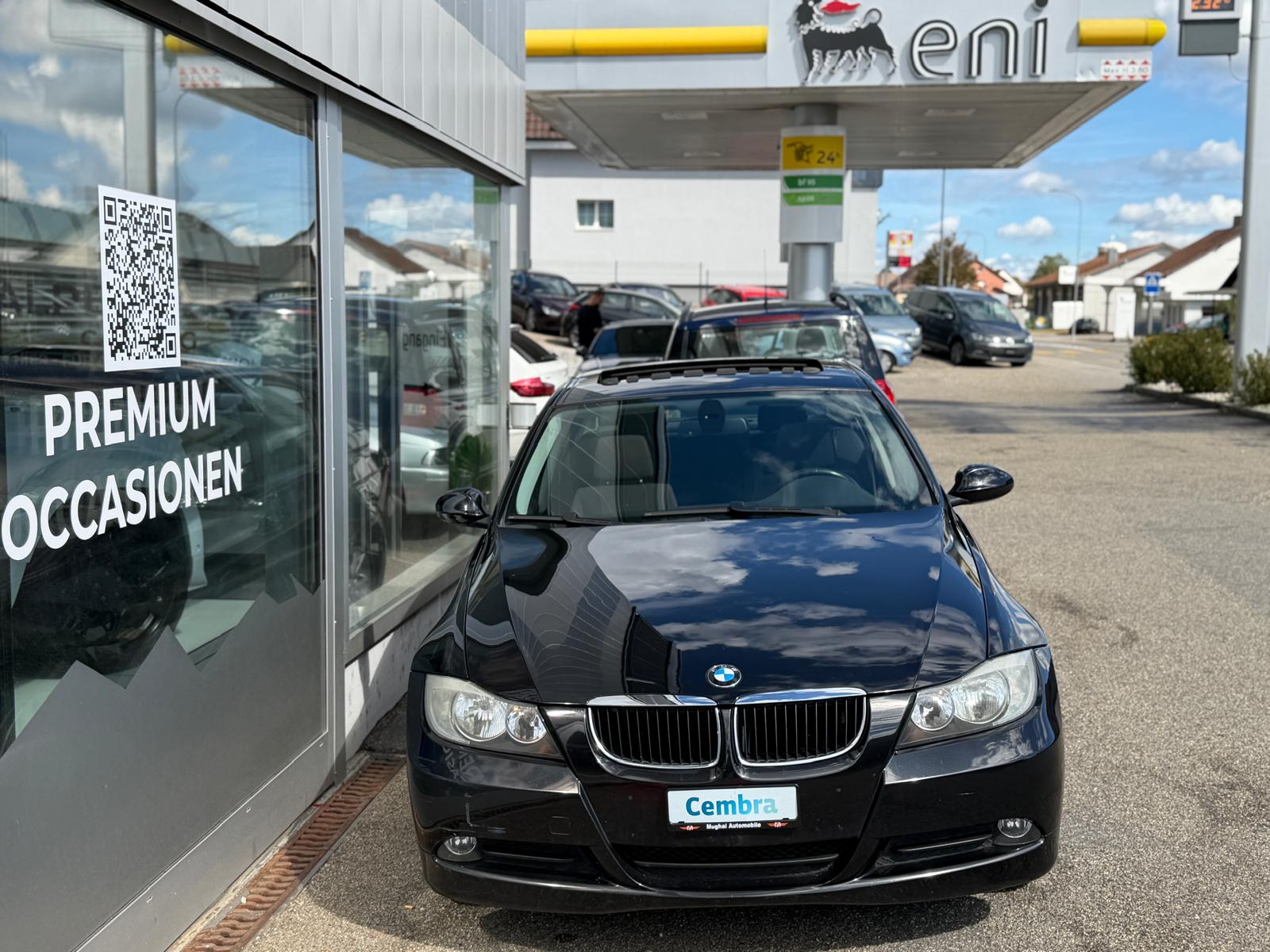 BMW 318i-image-1