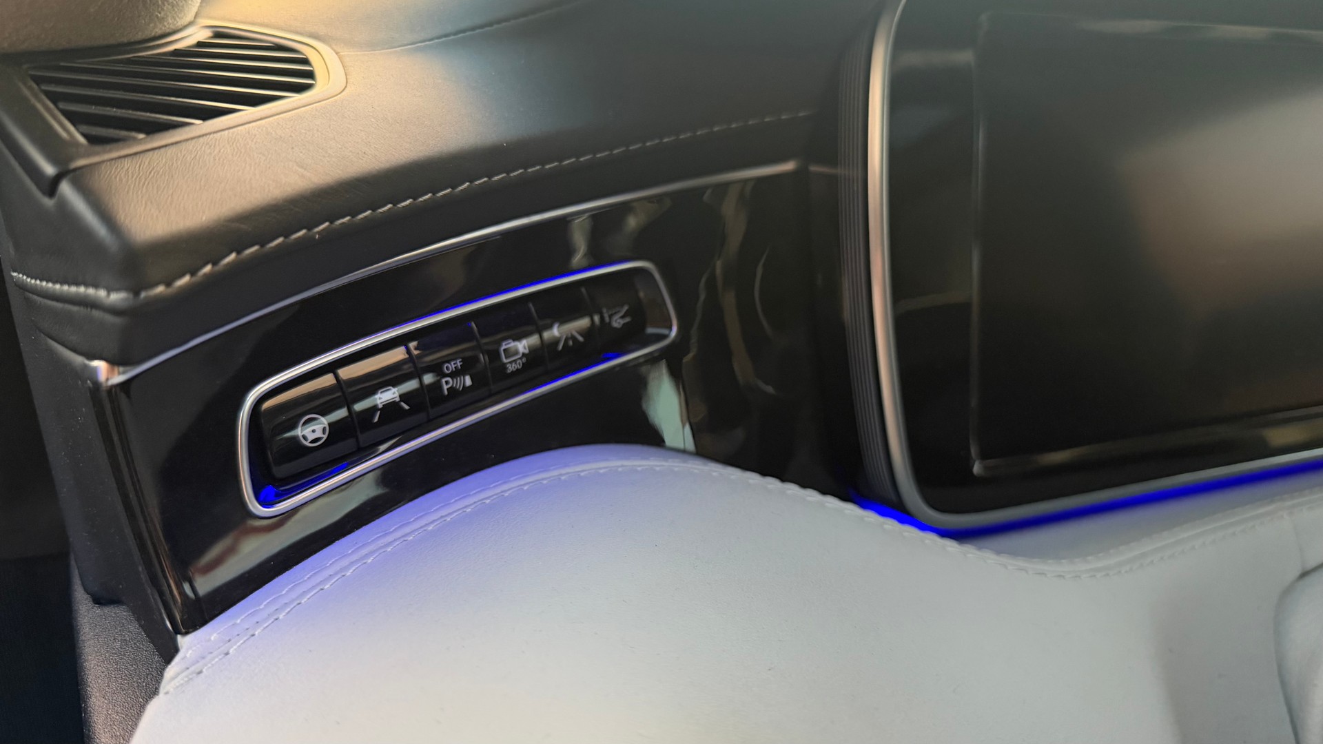 MERCEDES-BENZ S 63 AMG Coupé 4Matic Speedshift MCT-image-13